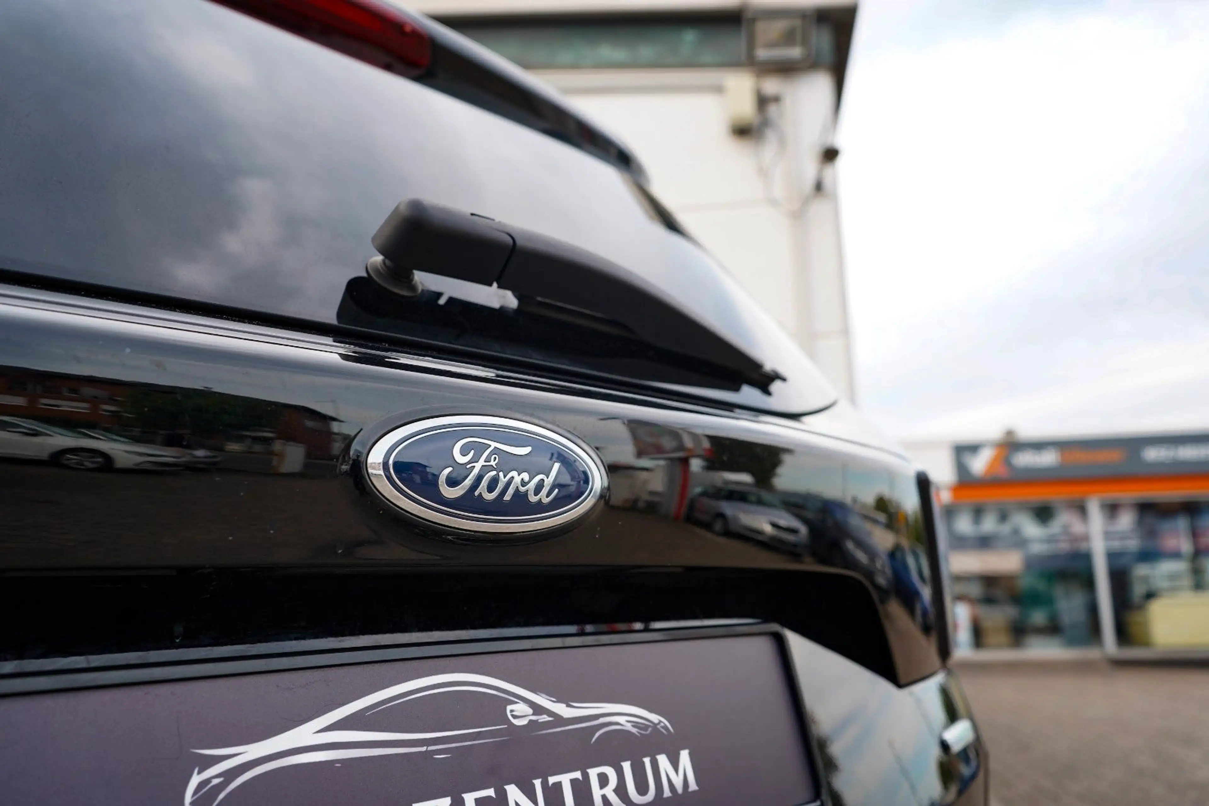 Ford Kuga Titanium*52TKM*CarPlay*8-Fach* — photo 8