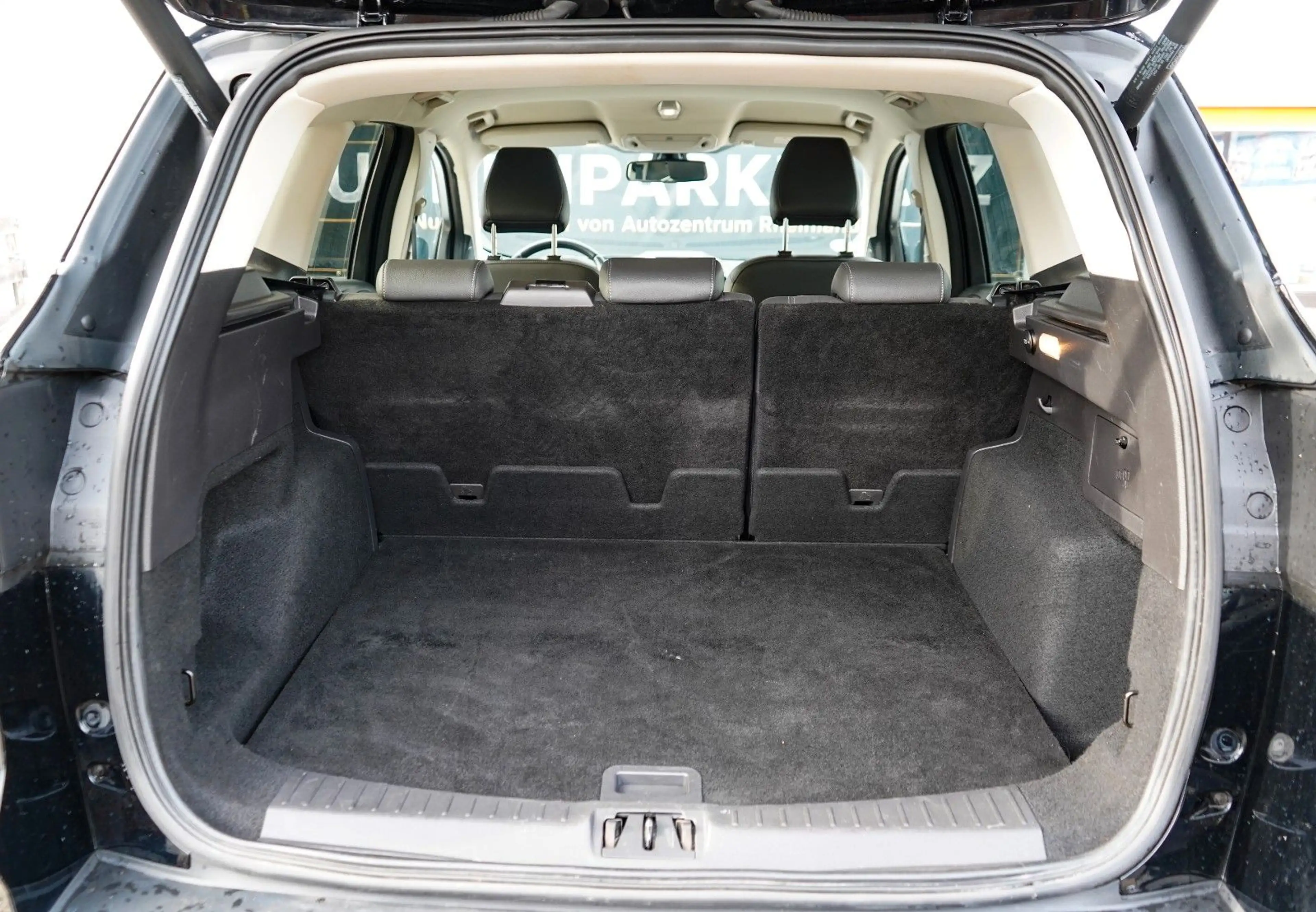 Ford Kuga Titanium*52TKM*CarPlay*8-Fach* — photo 10