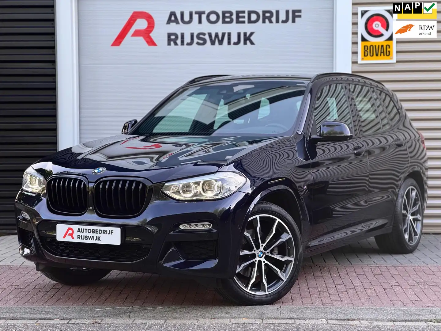 BMW X3 XDrive20i High Executive 360/Sfeer/Leer Zwart - 1
