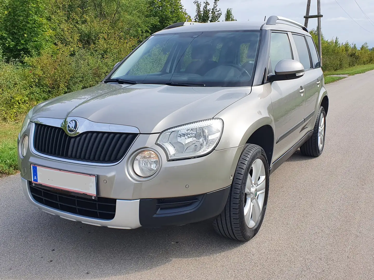 Skoda Yeti Yeti Twenty Active 2,0 TDI CR DPF Twenty Active Bronze - 2