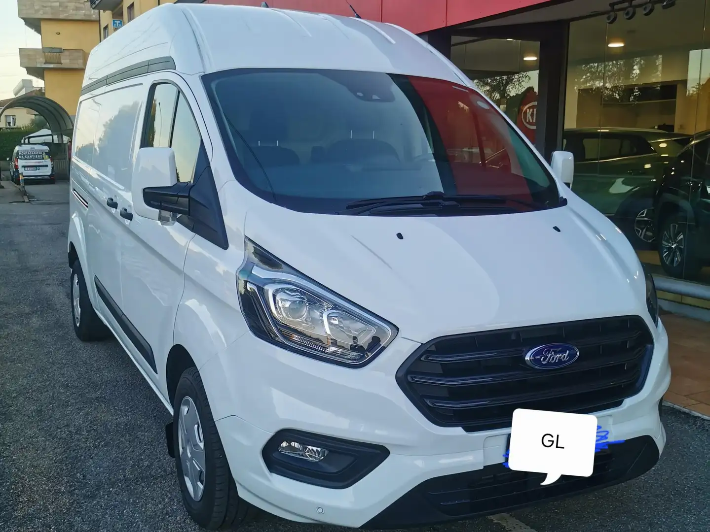 Ford Transit Custom 2.0 tdci 130 cv L2 H2 Blanc - 1