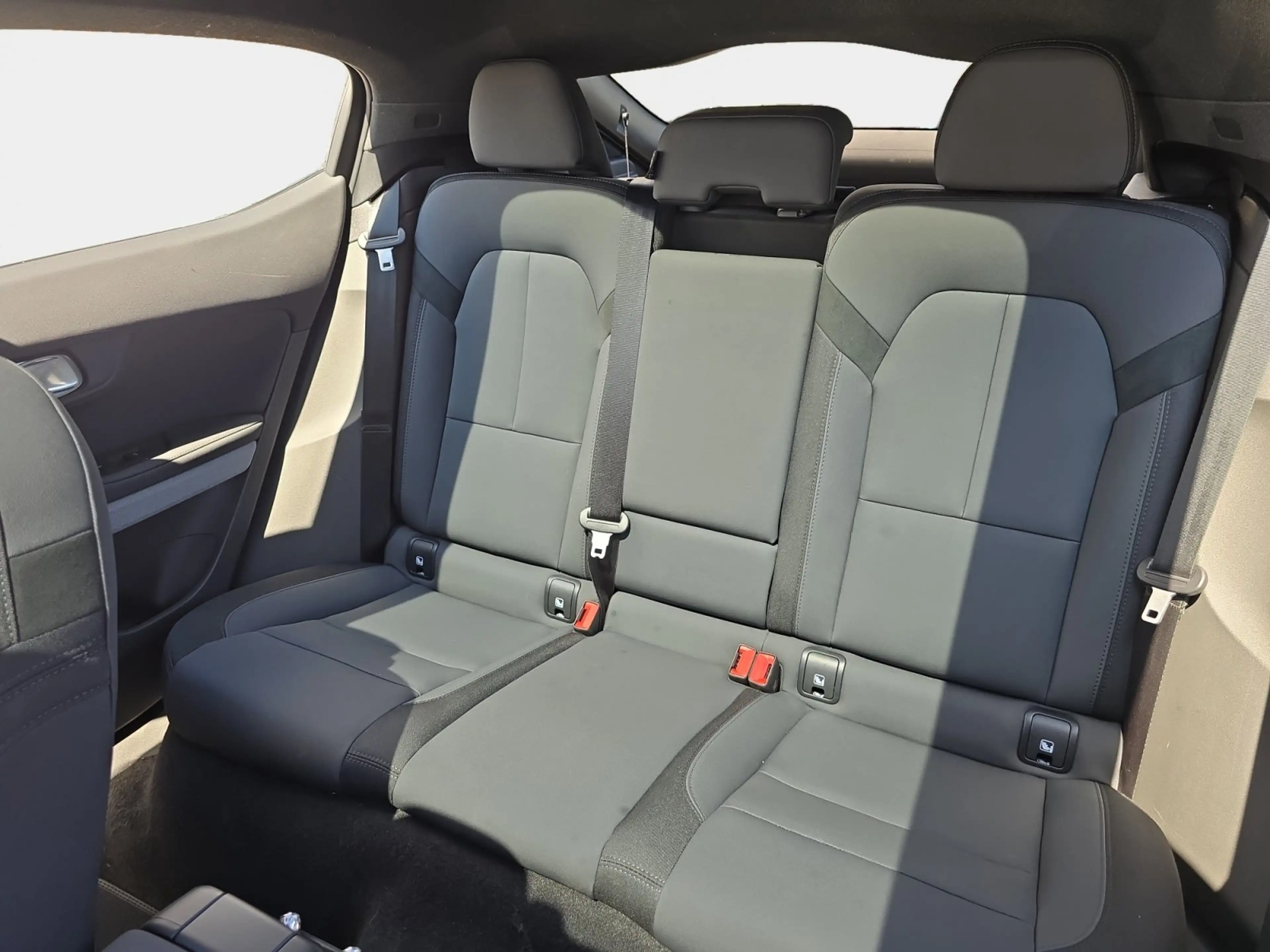 Polestar 2 Long Range Dual — photo 14