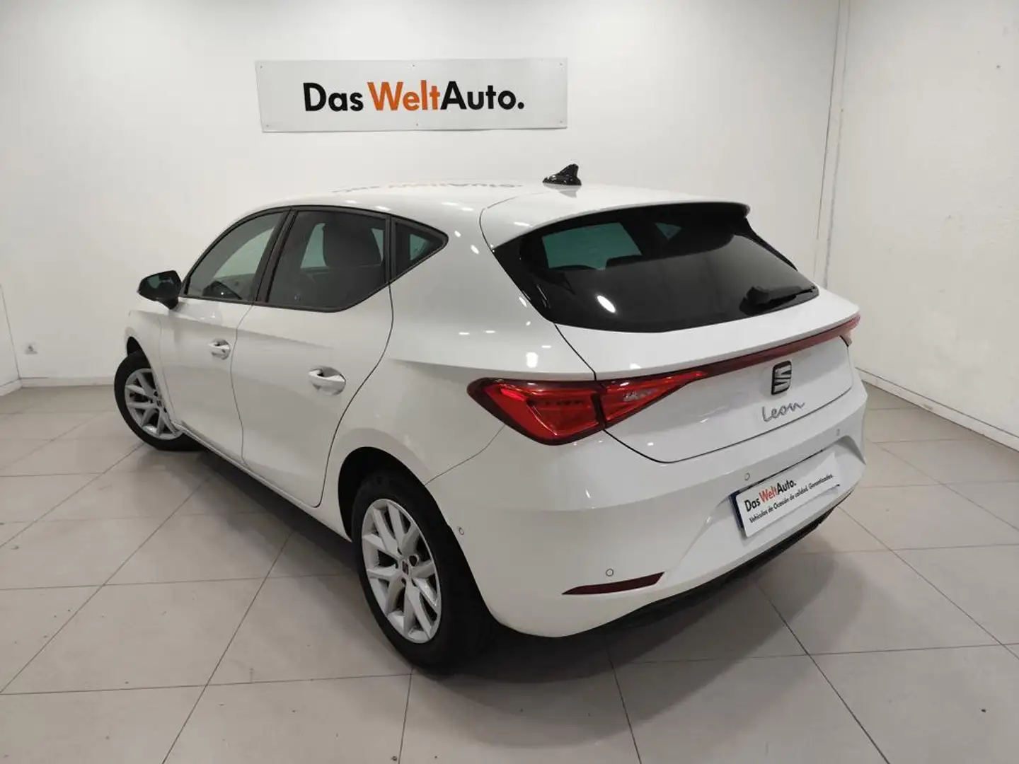 SEAT Leon 1.0 TSI S&S Style 25º Aniversario 110 Blanc - 2
