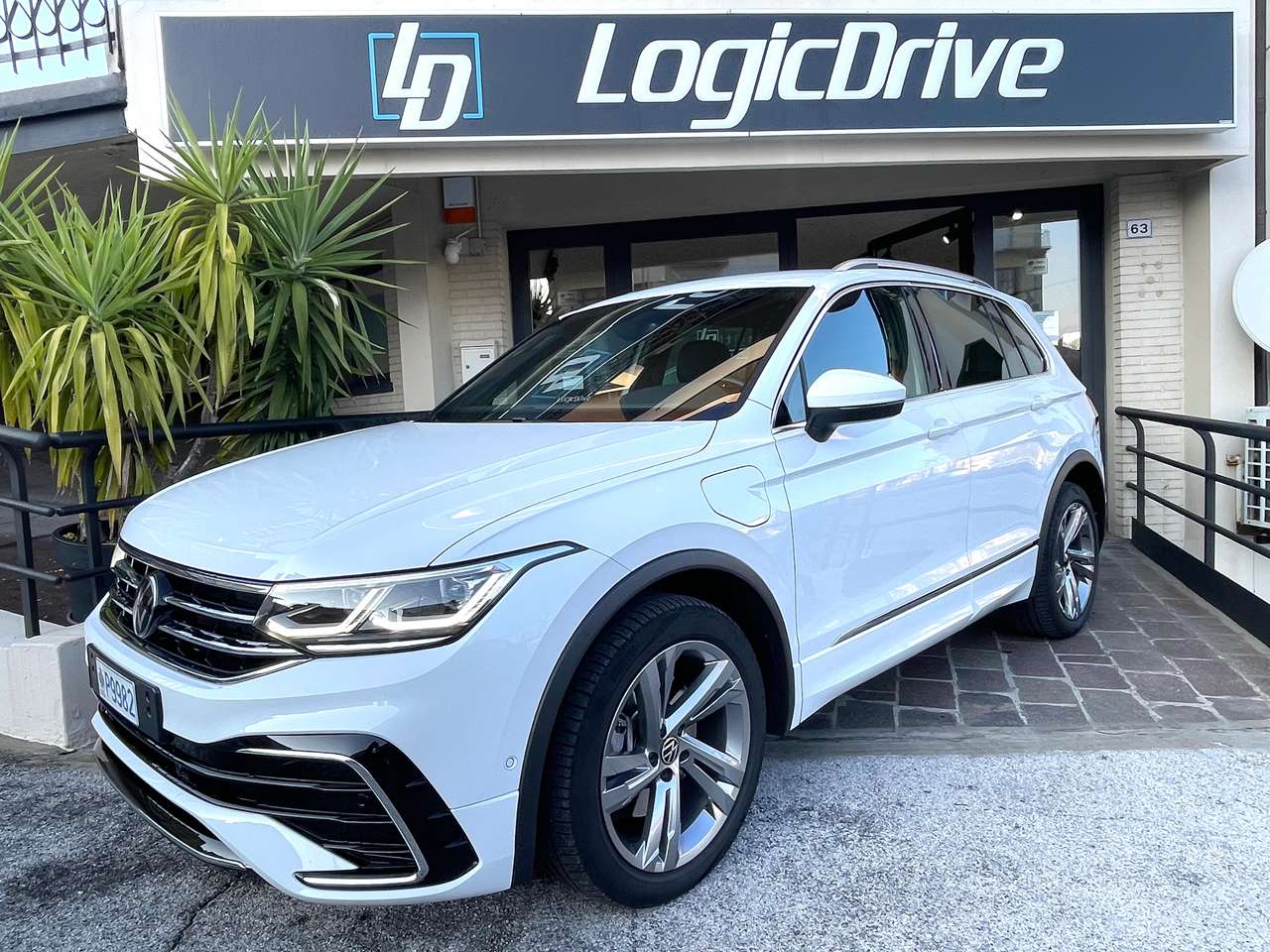 Volkswagen Tiguan Tiguan 1.4 tsi eh R-Line dsg