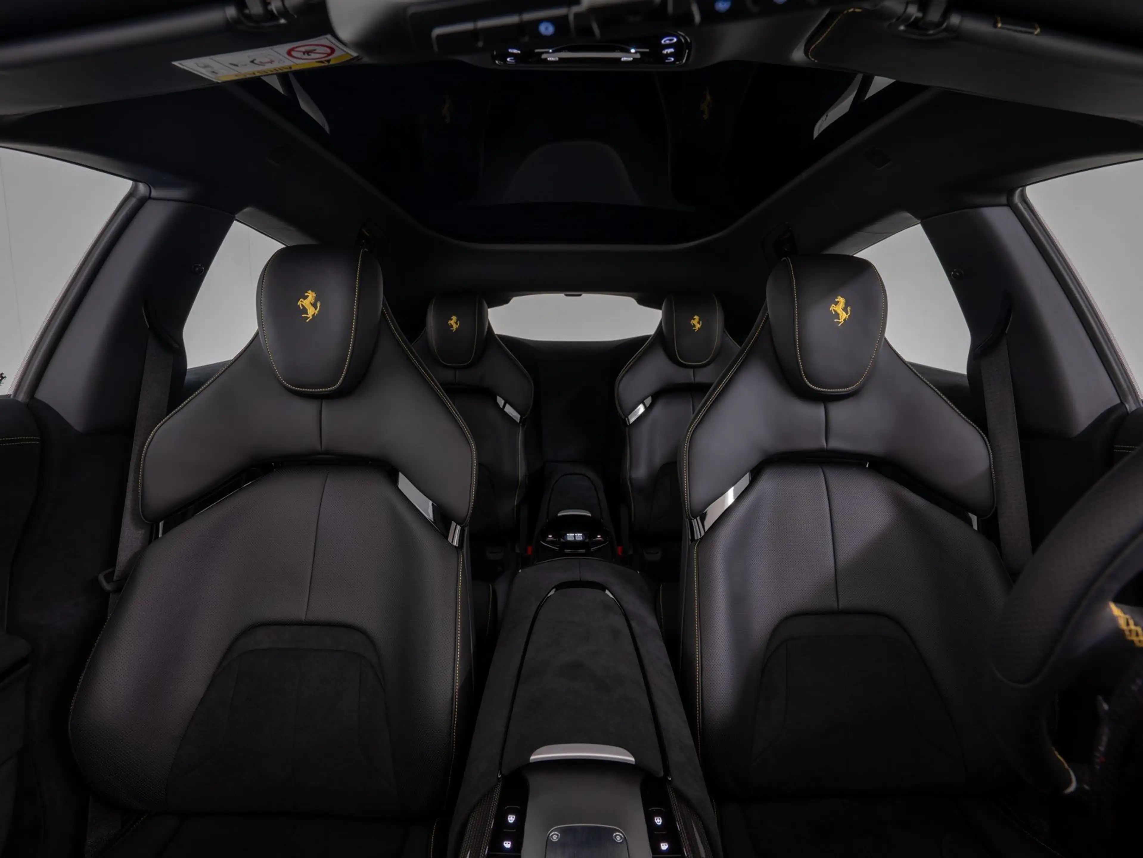 Ferrari Purosangue — photo 10