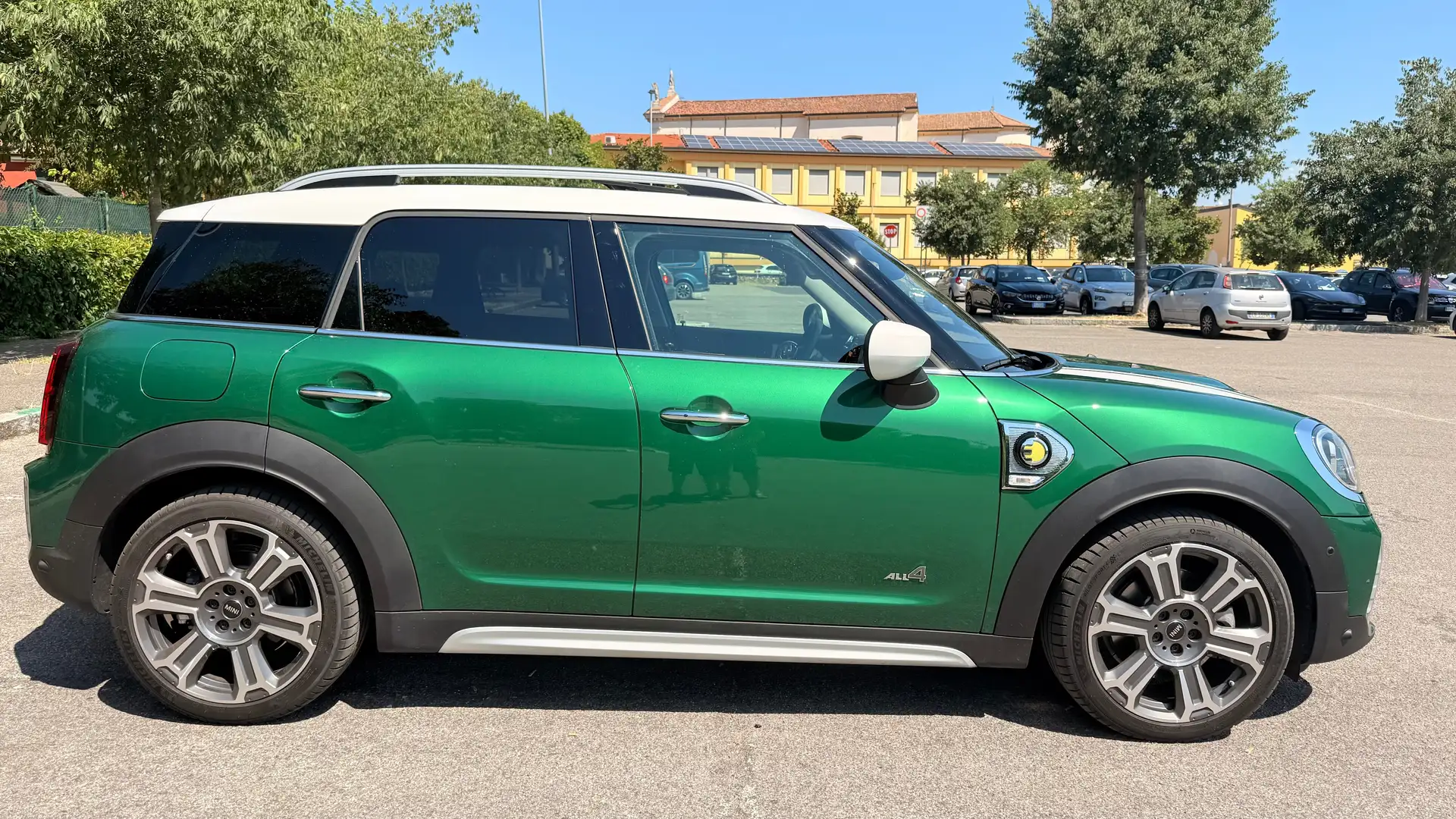 MINI Countryman SE ALL 4 Zielony - 2