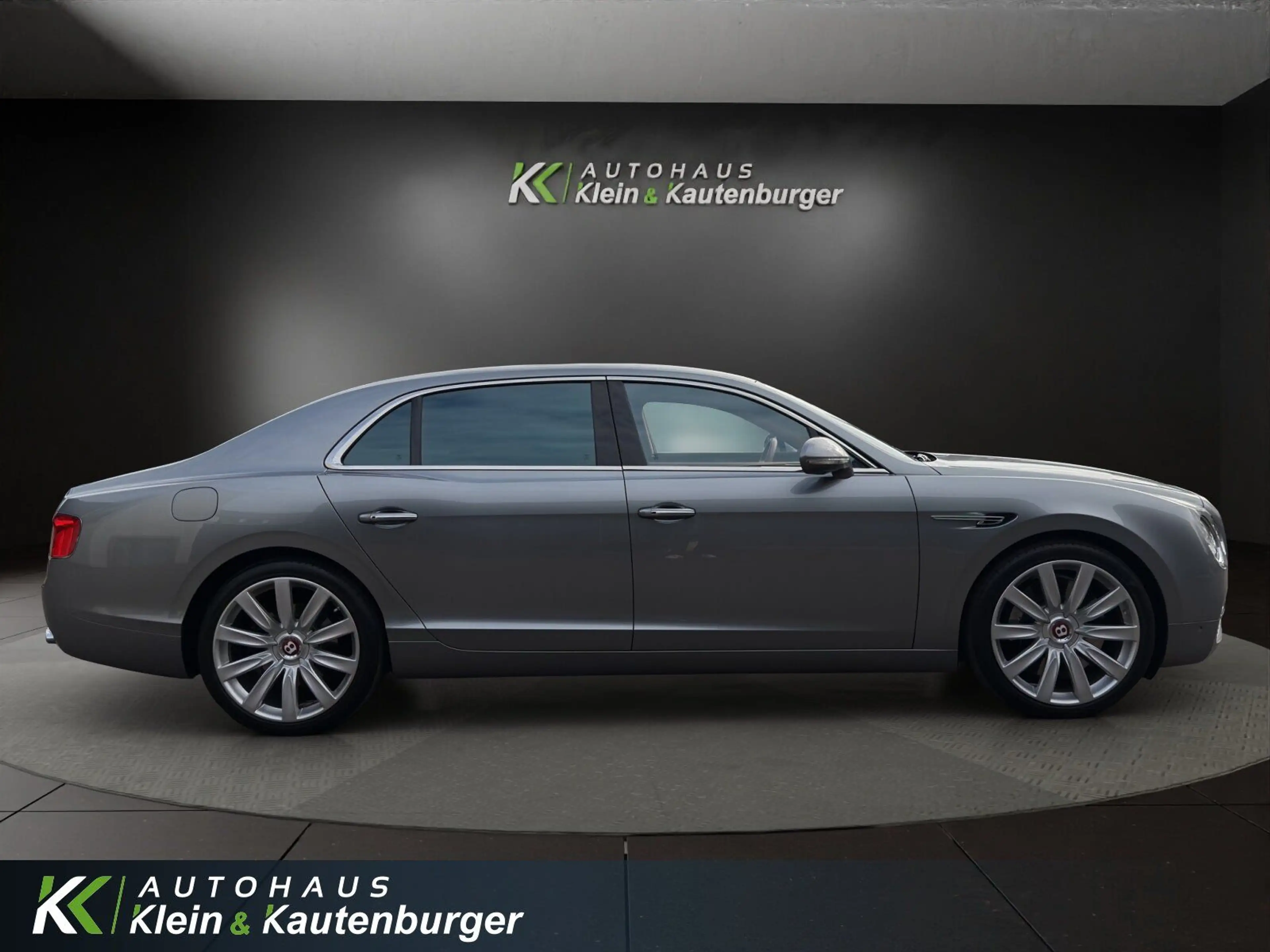 Bentley Flying Spur FLYING SPUR V8 MULLINER +VOLL+REAR-EN+SCHECKHEFT — photo 4