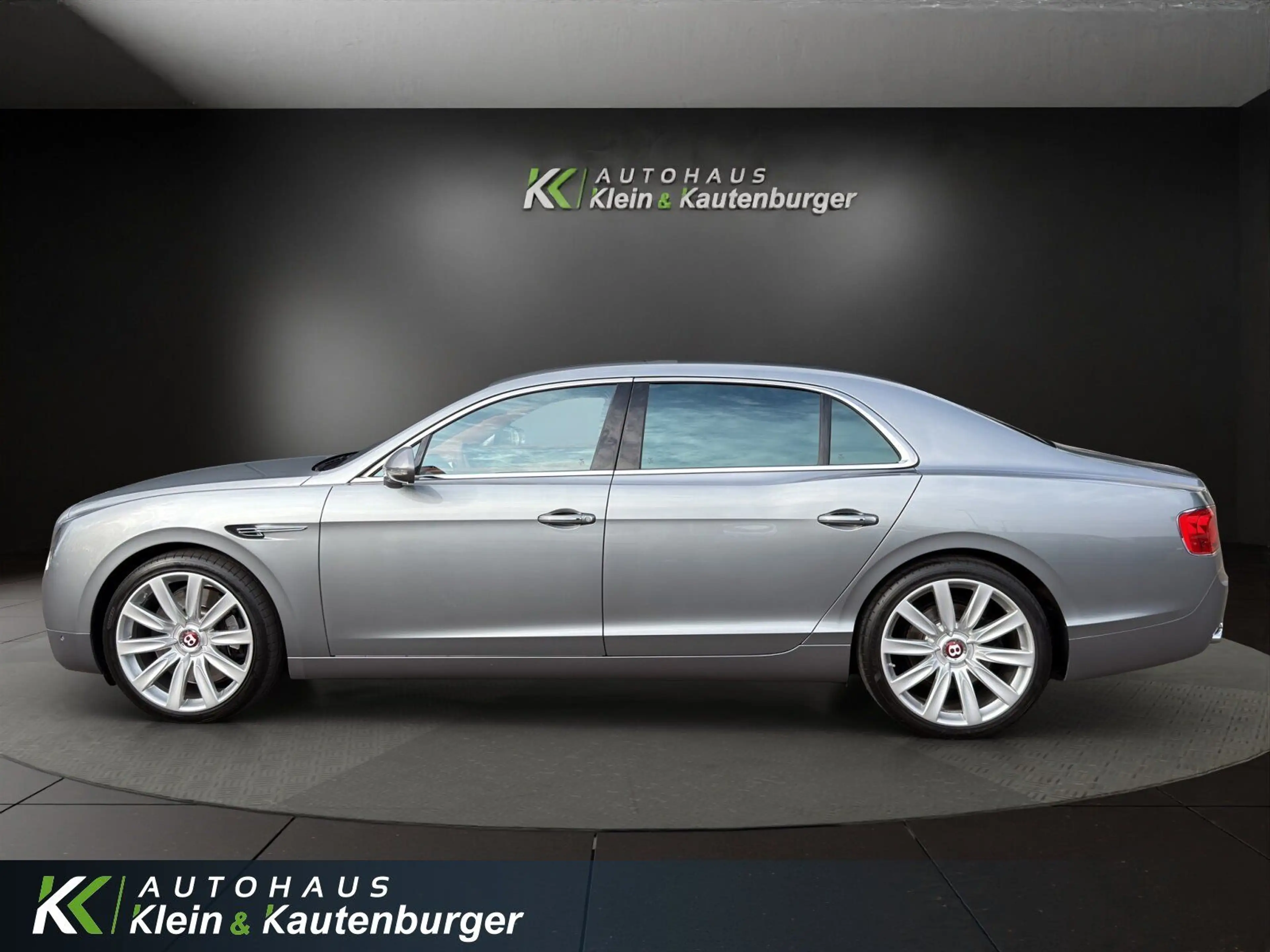 Bentley Flying Spur FLYING SPUR V8 MULLINER +VOLL+REAR-EN+SCHECKHEFT — photo 8