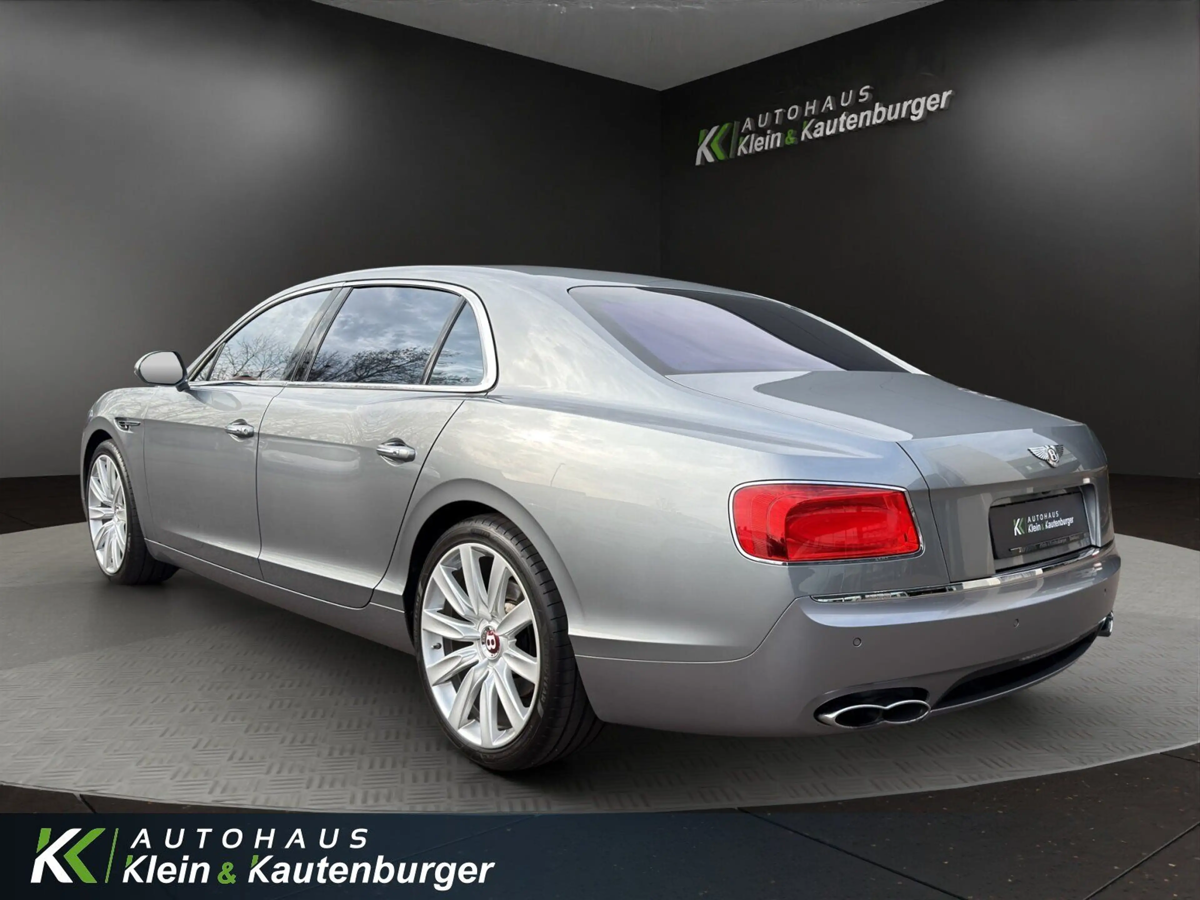 Bentley Flying Spur FLYING SPUR V8 MULLINER +VOLL+REAR-EN+SCHECKHEFT — photo 7