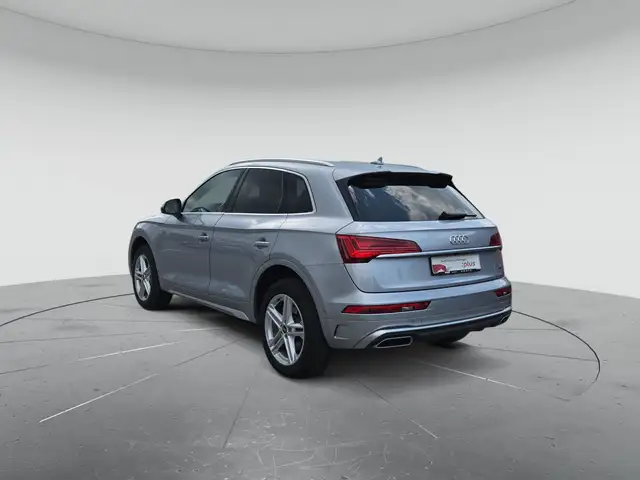 Audi Q5 view 3