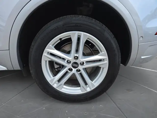 Audi Q5 view 15