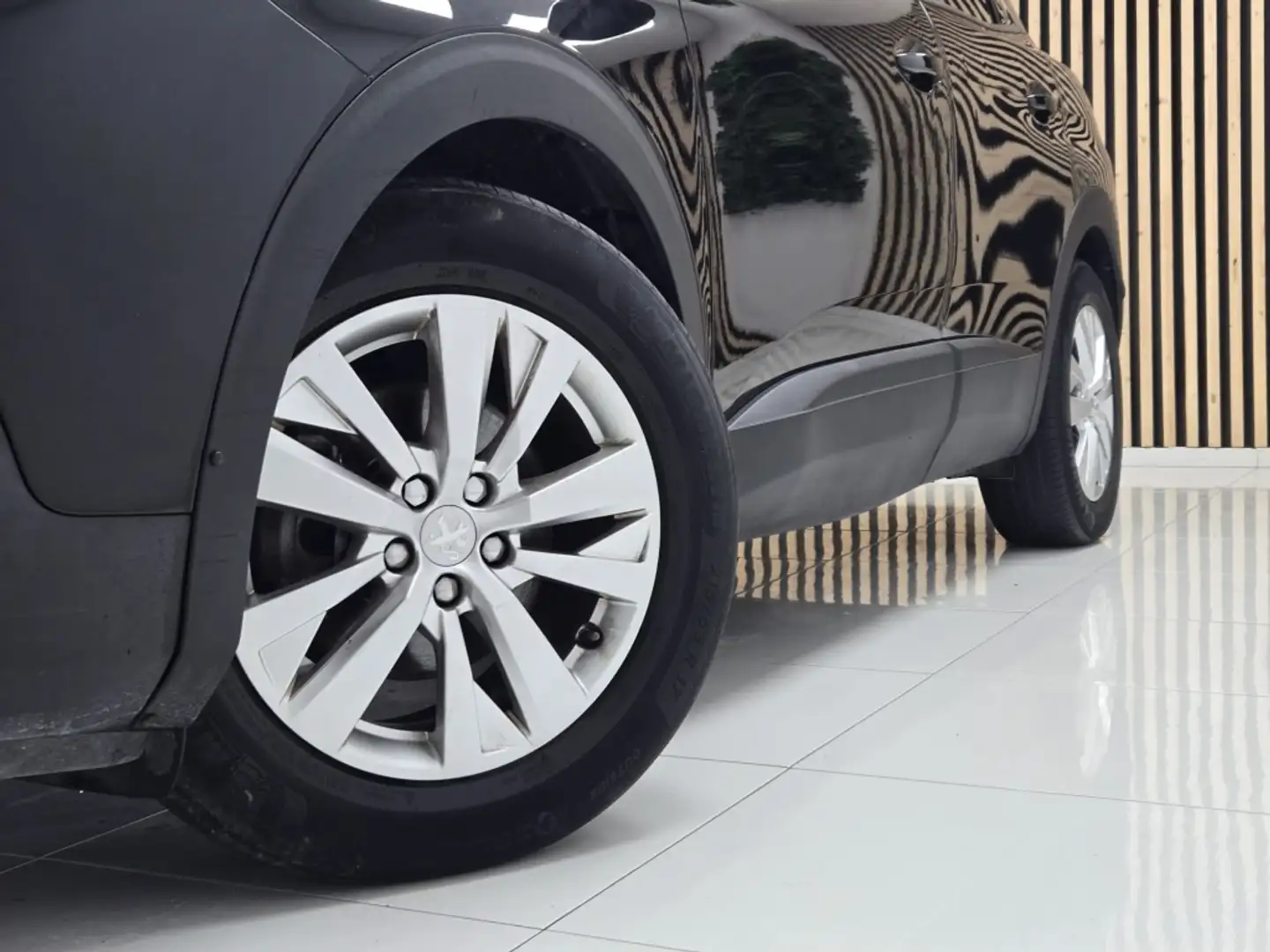 Peugeot 3008 1.6BlueHDi Active S&S 120 Noir - 2