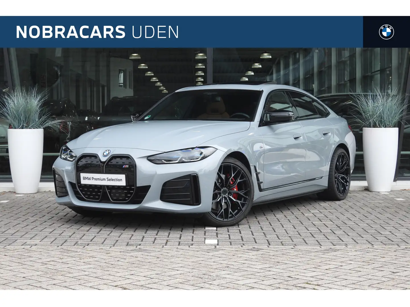 BMW i4 M50 High Executive Automaat / Schuif-kanteldak / T Gris - 1