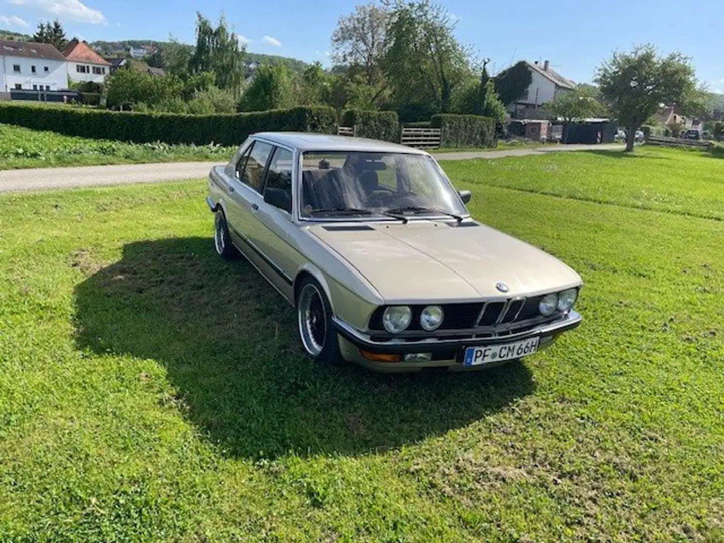 BMW 525 E28 525i BBS RC090 H-Zulassung Tausch Harley Beige - 2