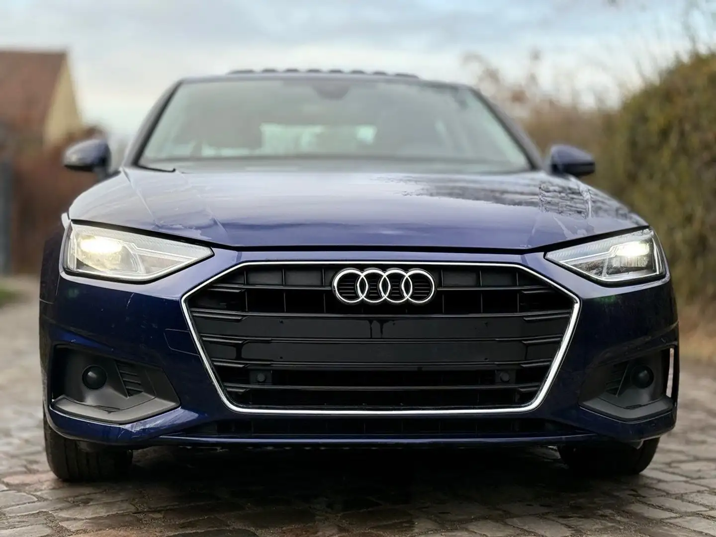 Audi A4 Lim. 30 TDI basis*1ER&&NAV&LED* Blau - 2
