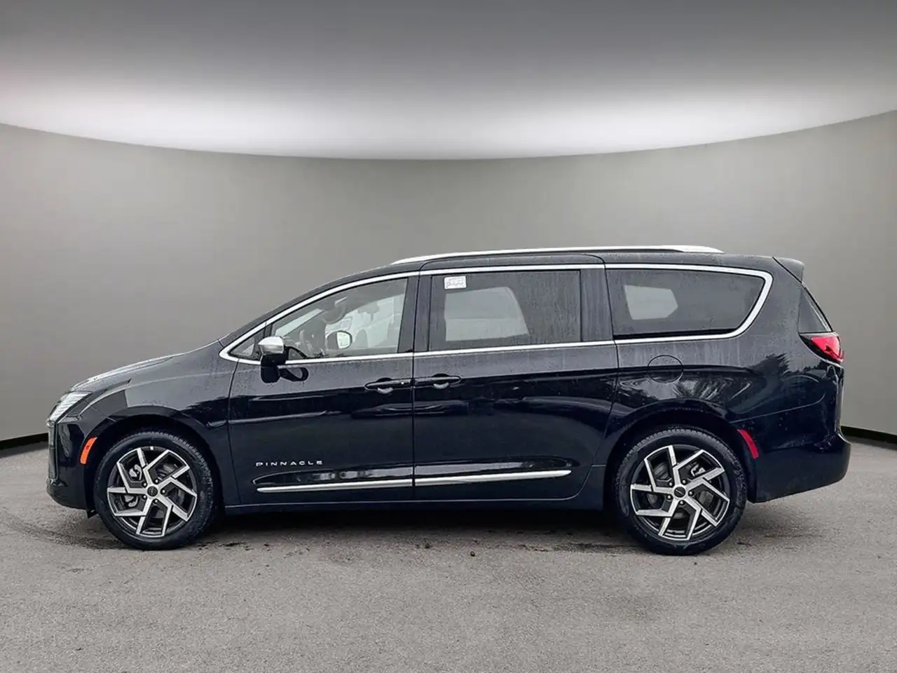 Chrysler Pacifica снимка Chrysler Pacifica