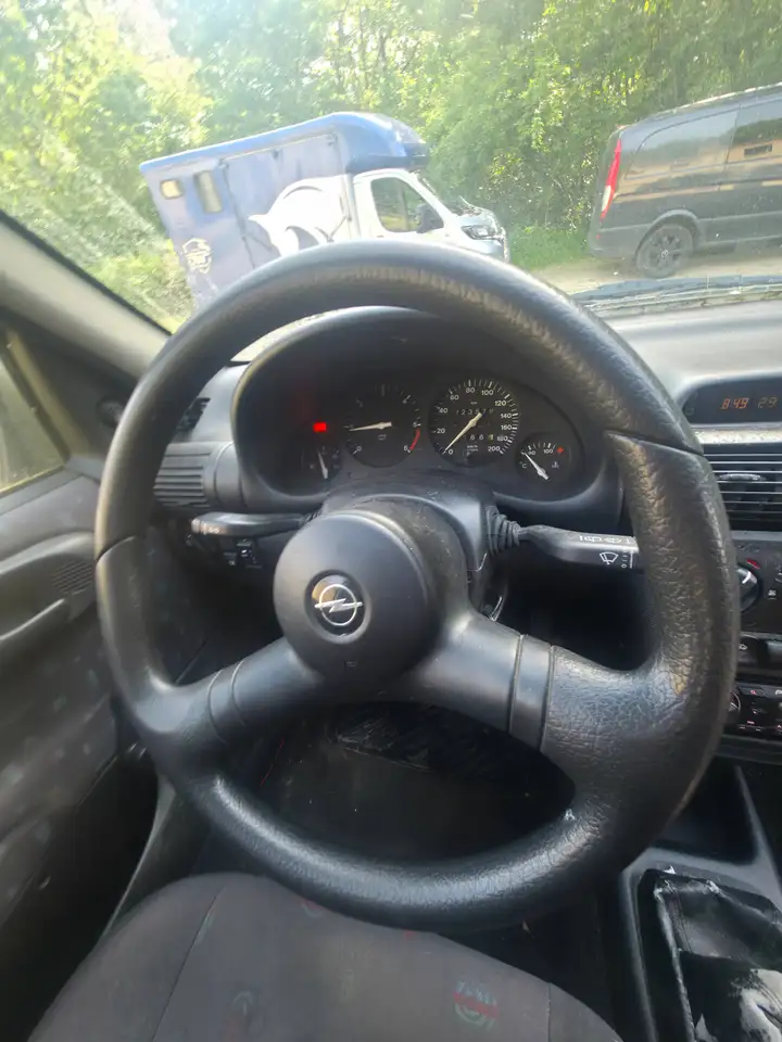 Opel Corsa B, foto 12