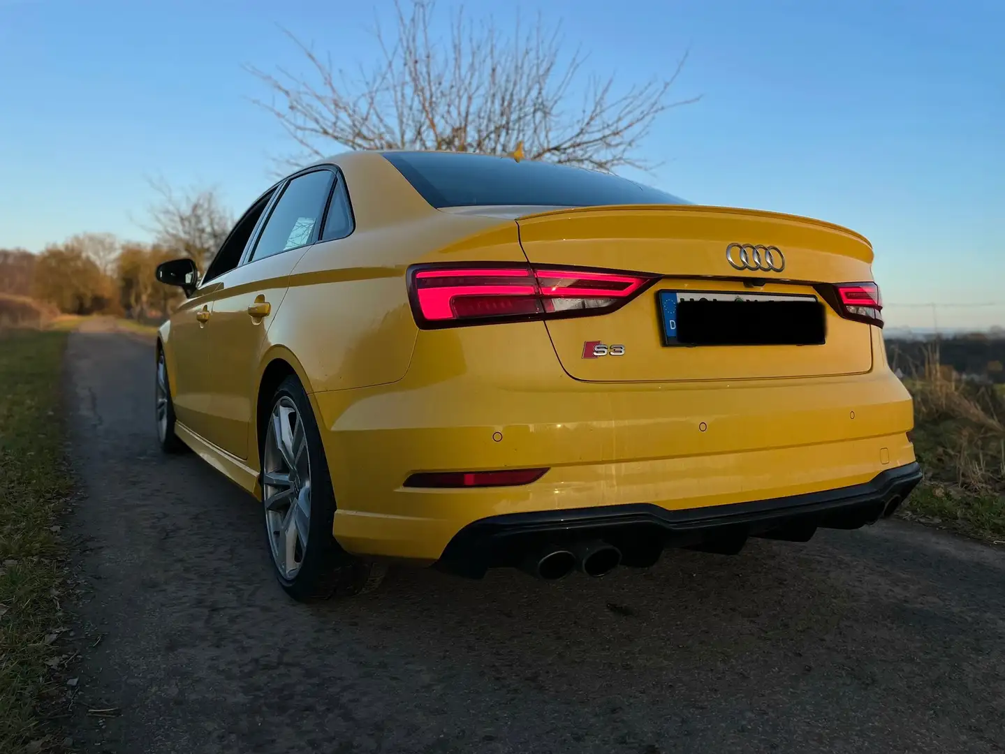 Audi S3 S3 Limousine S tronic Jaune - 2