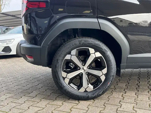 Dacia Duster view 7