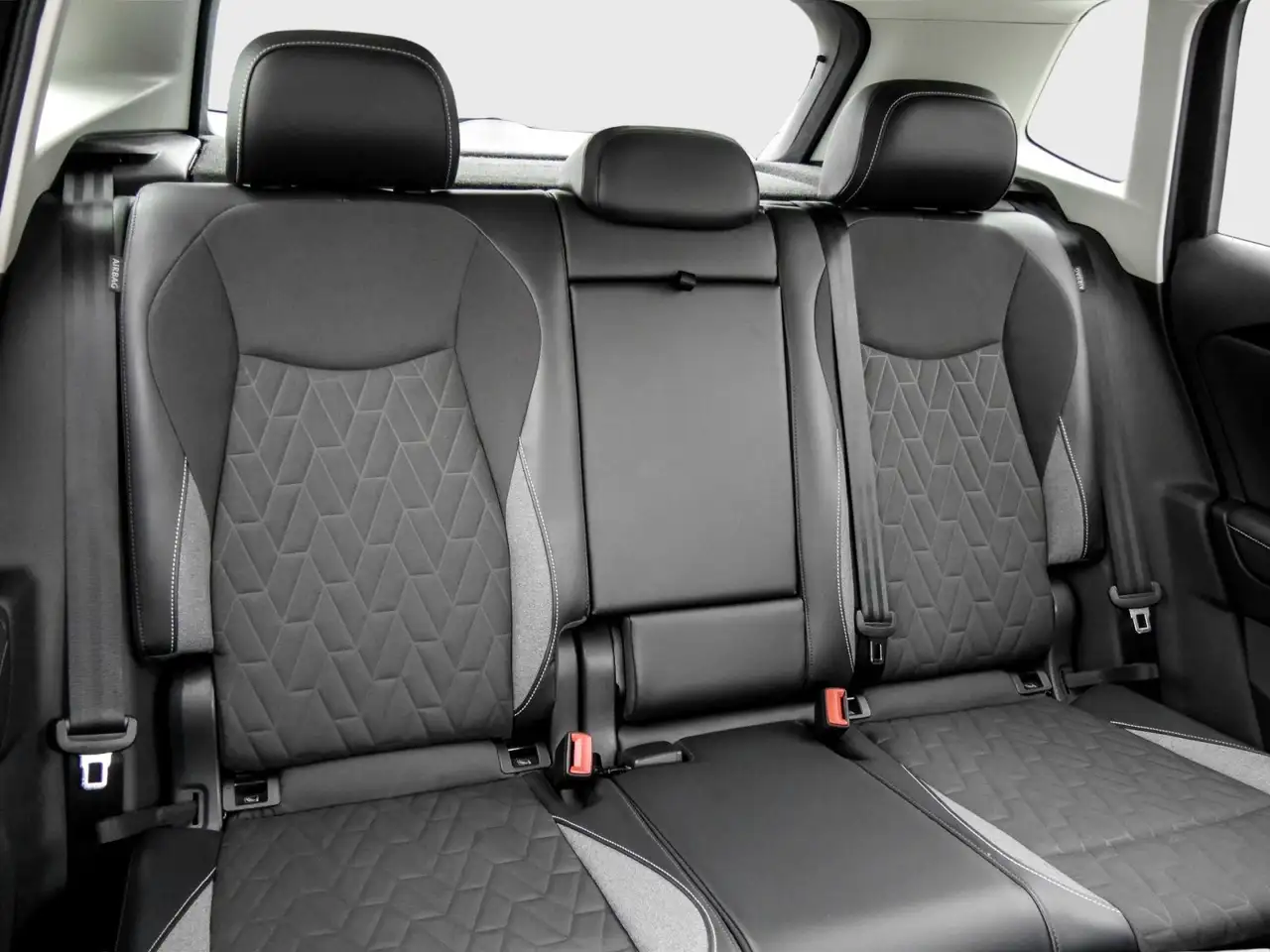 Volkswagen Tiguan GOAL 1.5 eTSI DSG LED+ Navi AHK TravelAss. Area... 4