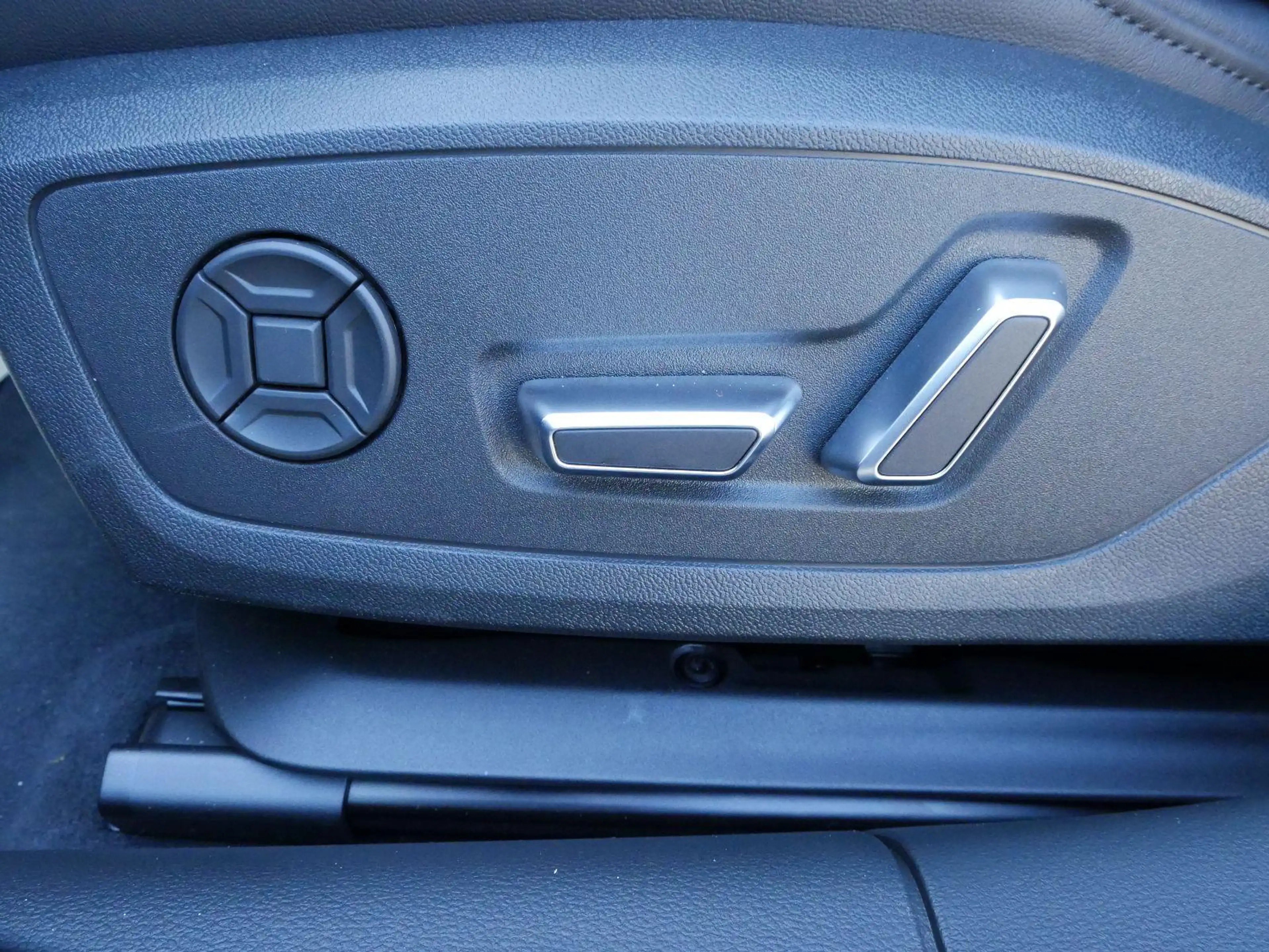 Audi S6 Avant TDI quattro *PANORAMA*AROUND VIEW*HEAD-UP... — photo 9