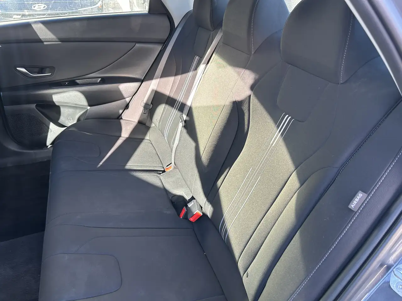 Hyundai ELANTRA снимка Hyundai ELANTRA