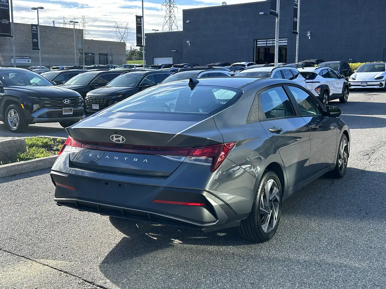 Hyundai ELANTRA снимка Hyundai ELANTRA