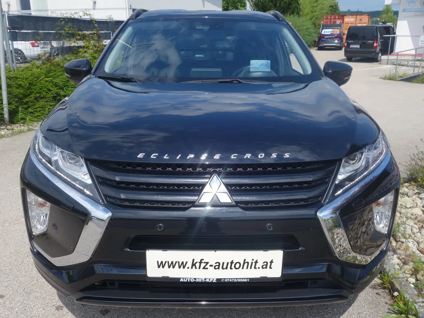 Mitsubishi Eclipse Cross 2,2 DI-D 4WD Intense+ Blackline Aut.***AHK*** Schwarz - 2