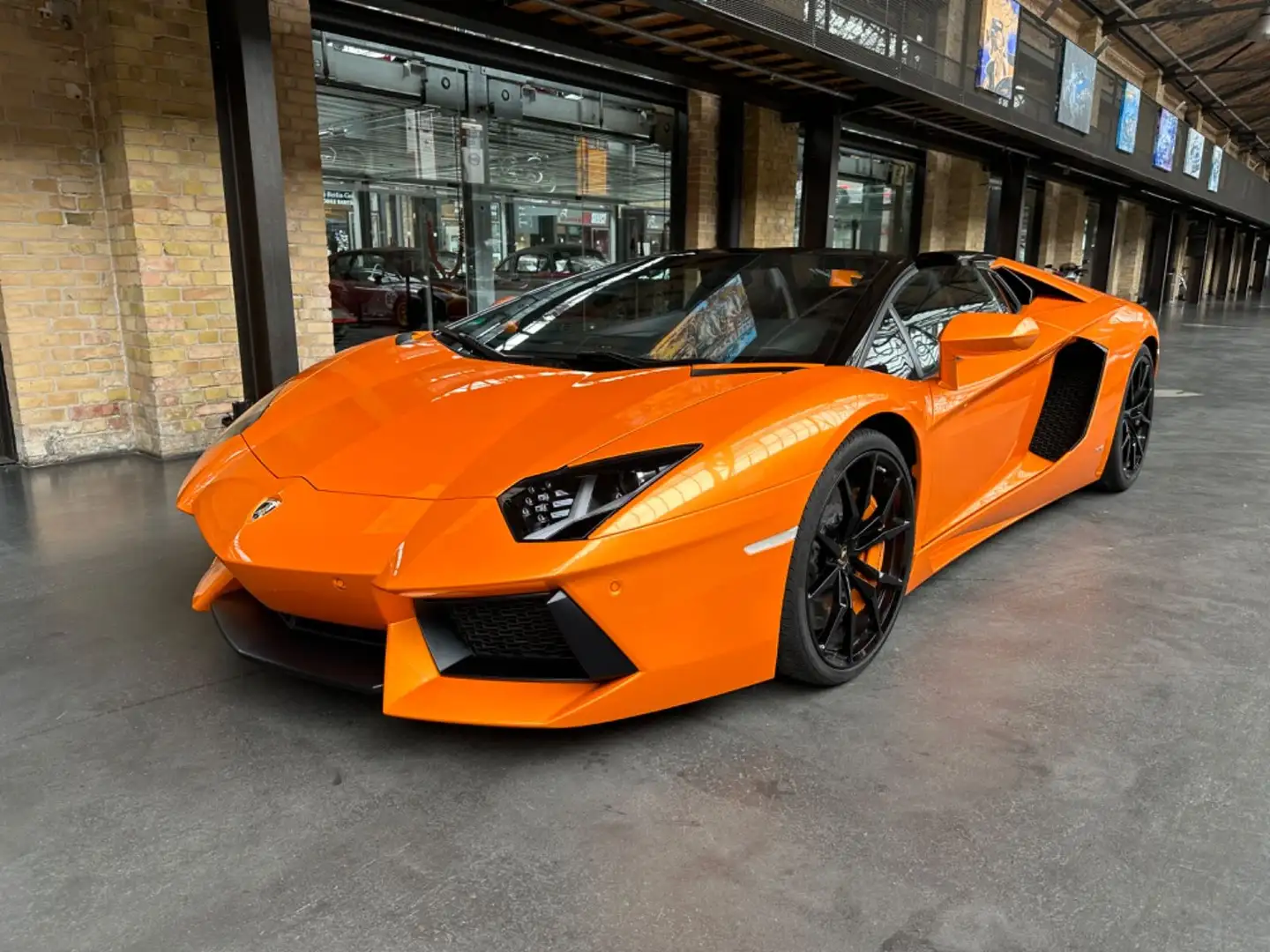Lamborghini Aventador LP 700-4 Roadster 1.Hand MY2015 narančasta - 1
