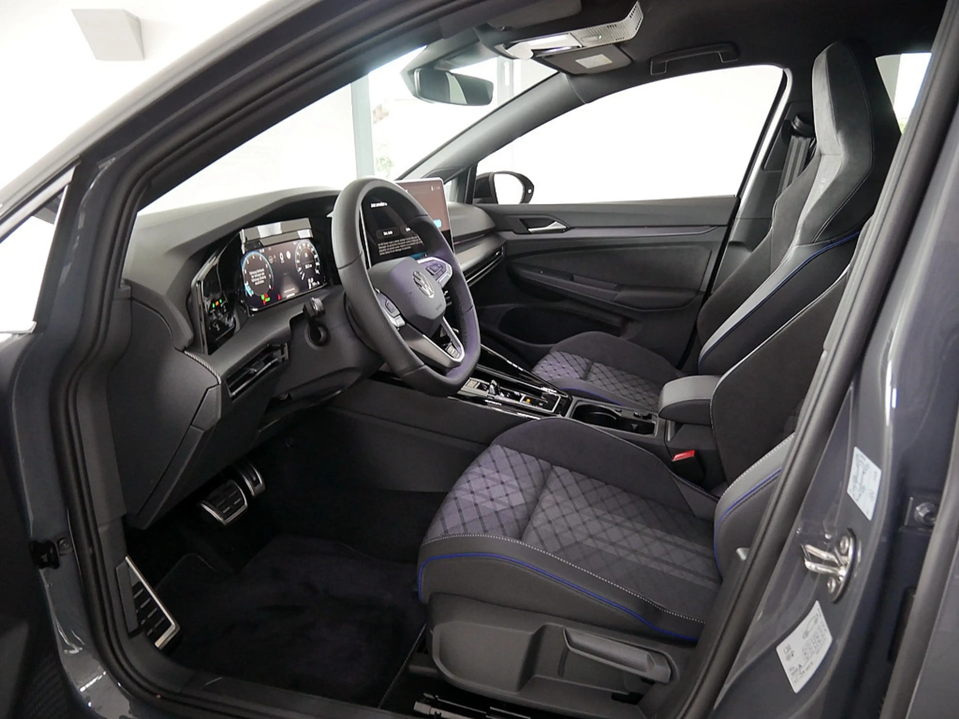 Volkswagen Golf R -Line 1,5 l eTSI OPF 110 kW (150 PS) 7-Gang-Doppe — photo 15
