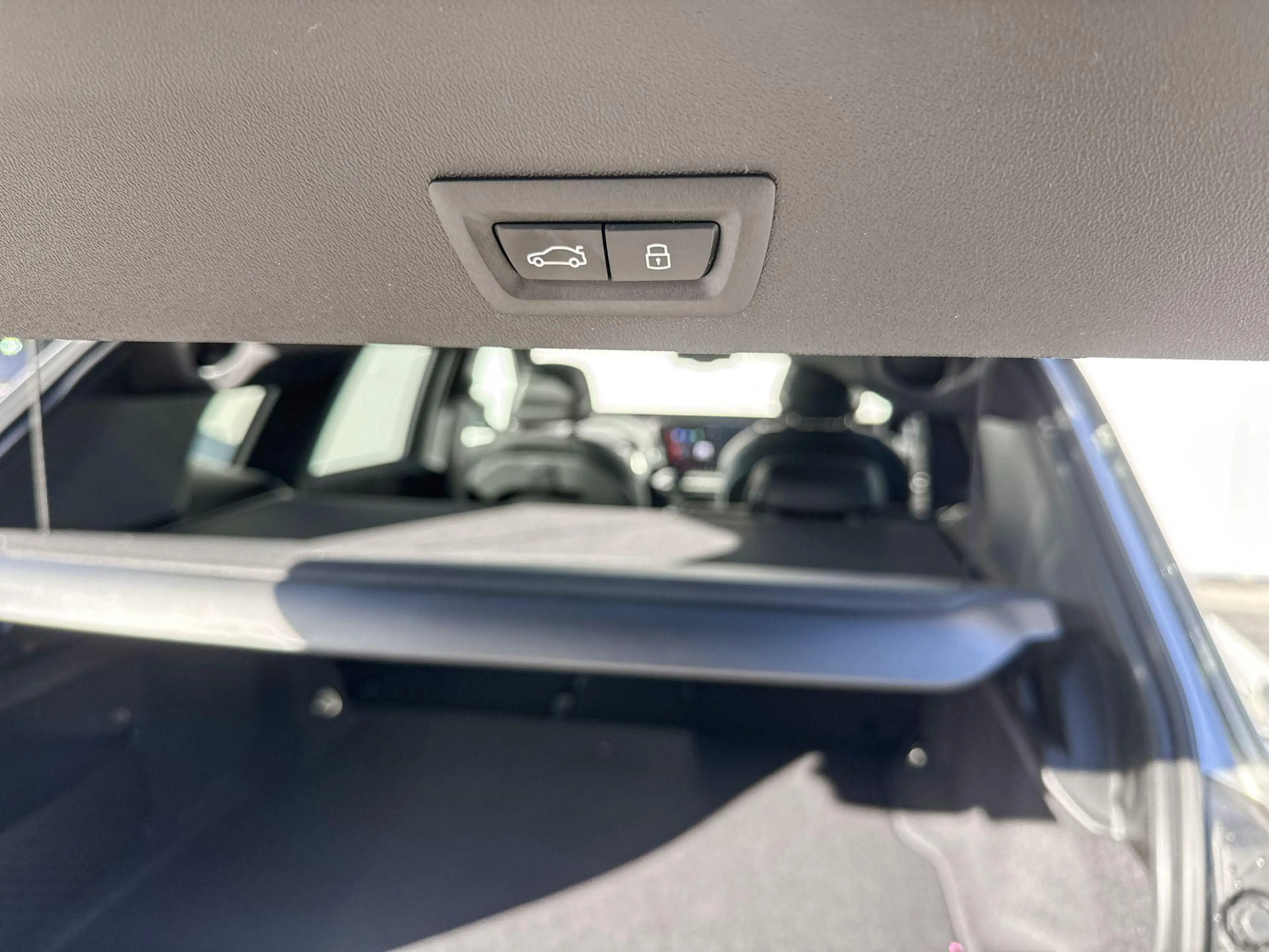 BMW iX3 40 eDrive M-Sport / Harman Kardon / 20 inch / Glaz — photo 11