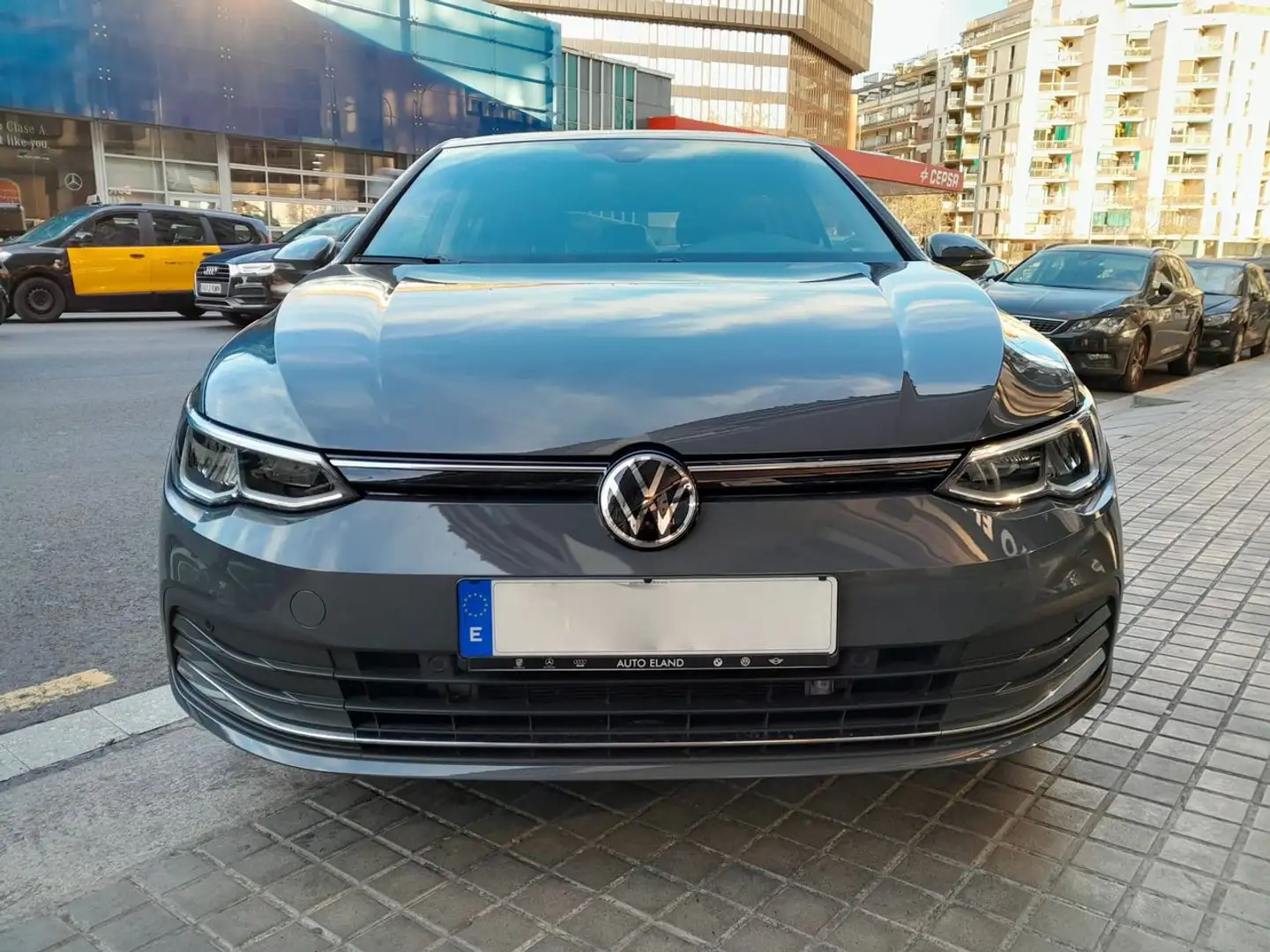 Volkswagen Golf VIII 1.5 TSI Grijs - 2