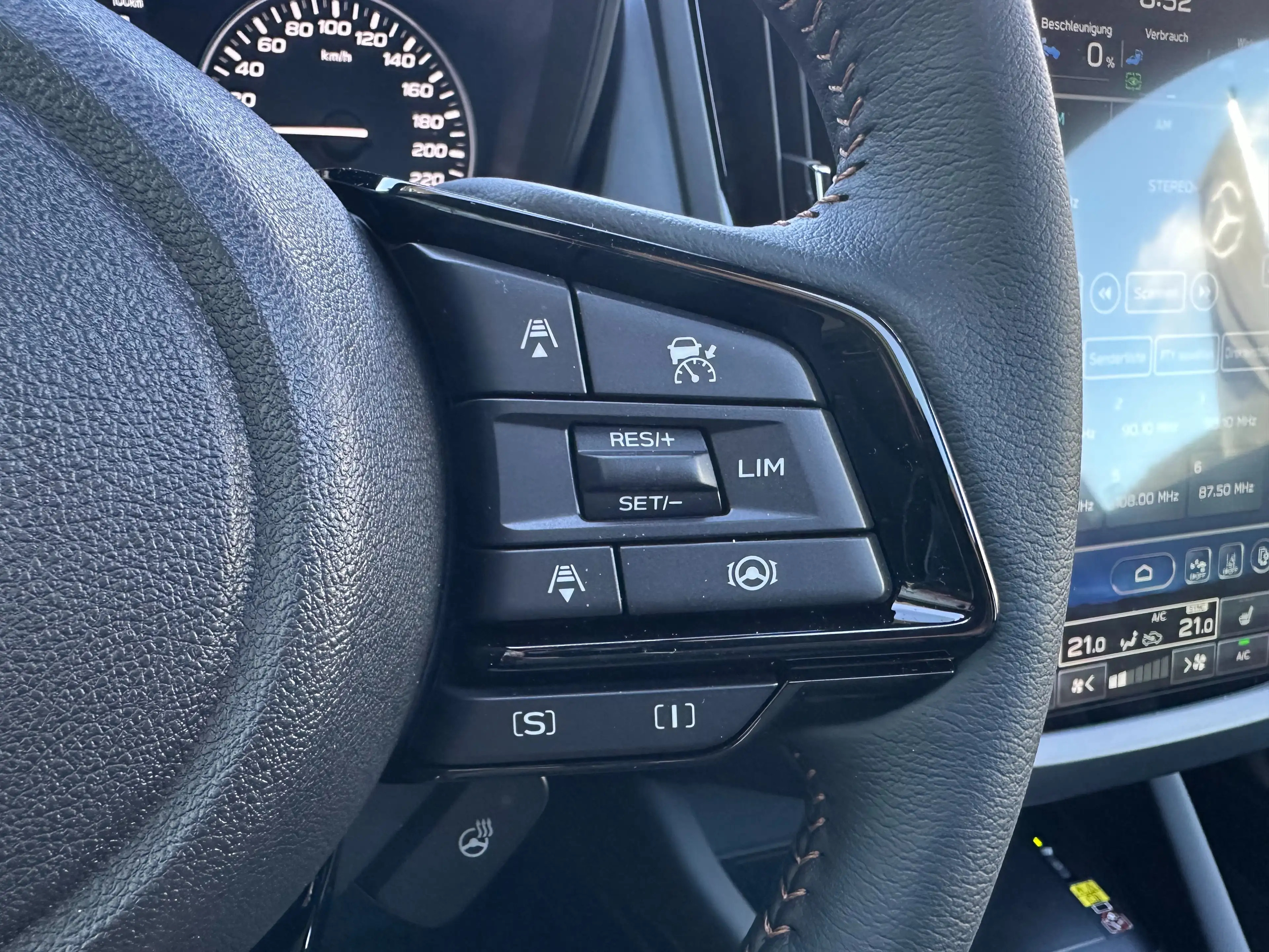 Subaru Forester 2,0i e-Boxer Premium AWD Aut. *NUR 450km* — photo 12