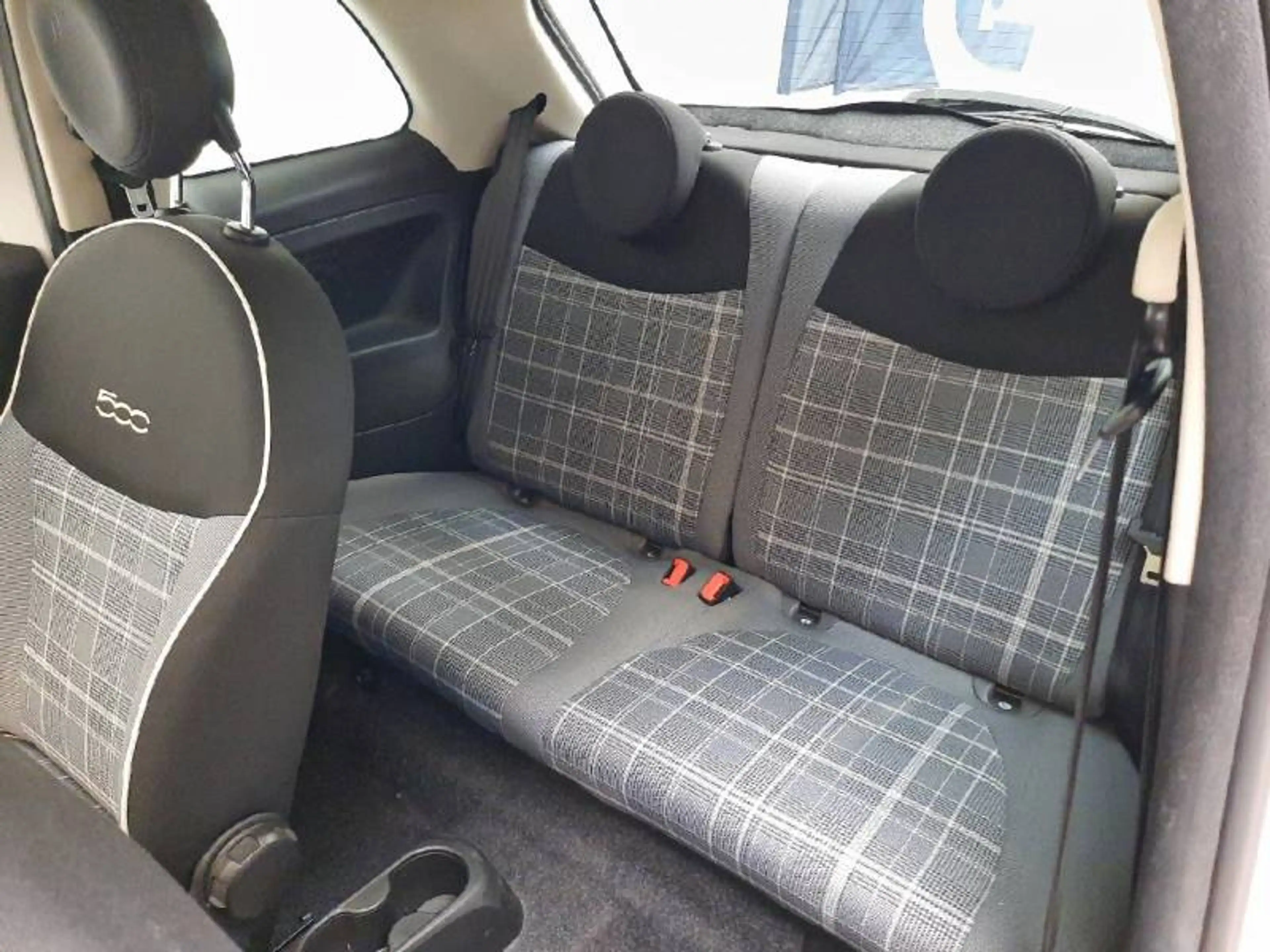 Fiat 500 2 1.2 8v 69hp Lounge — photo 10