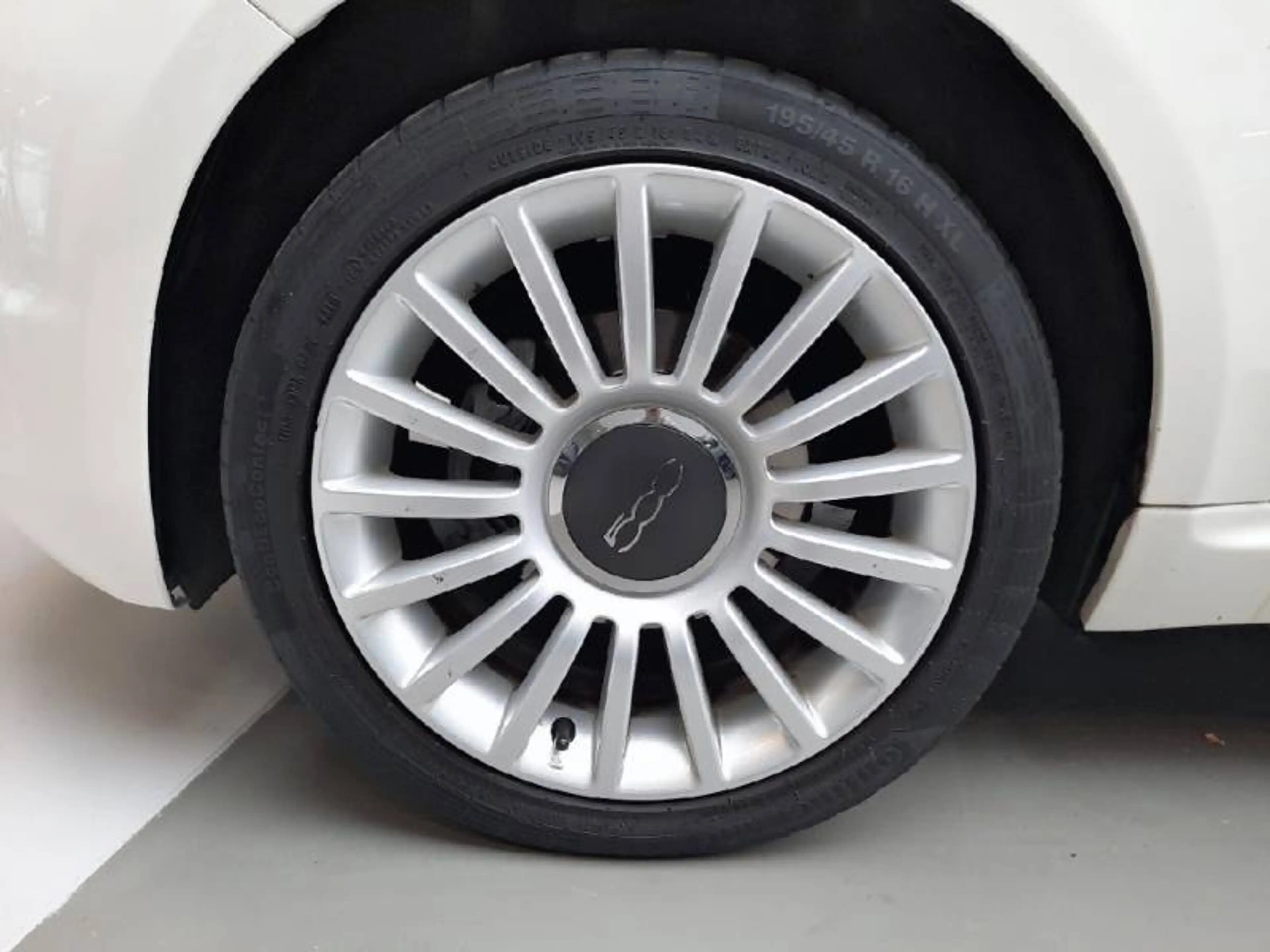 Fiat 500 2 1.2 8v 69hp Lounge — photo 11