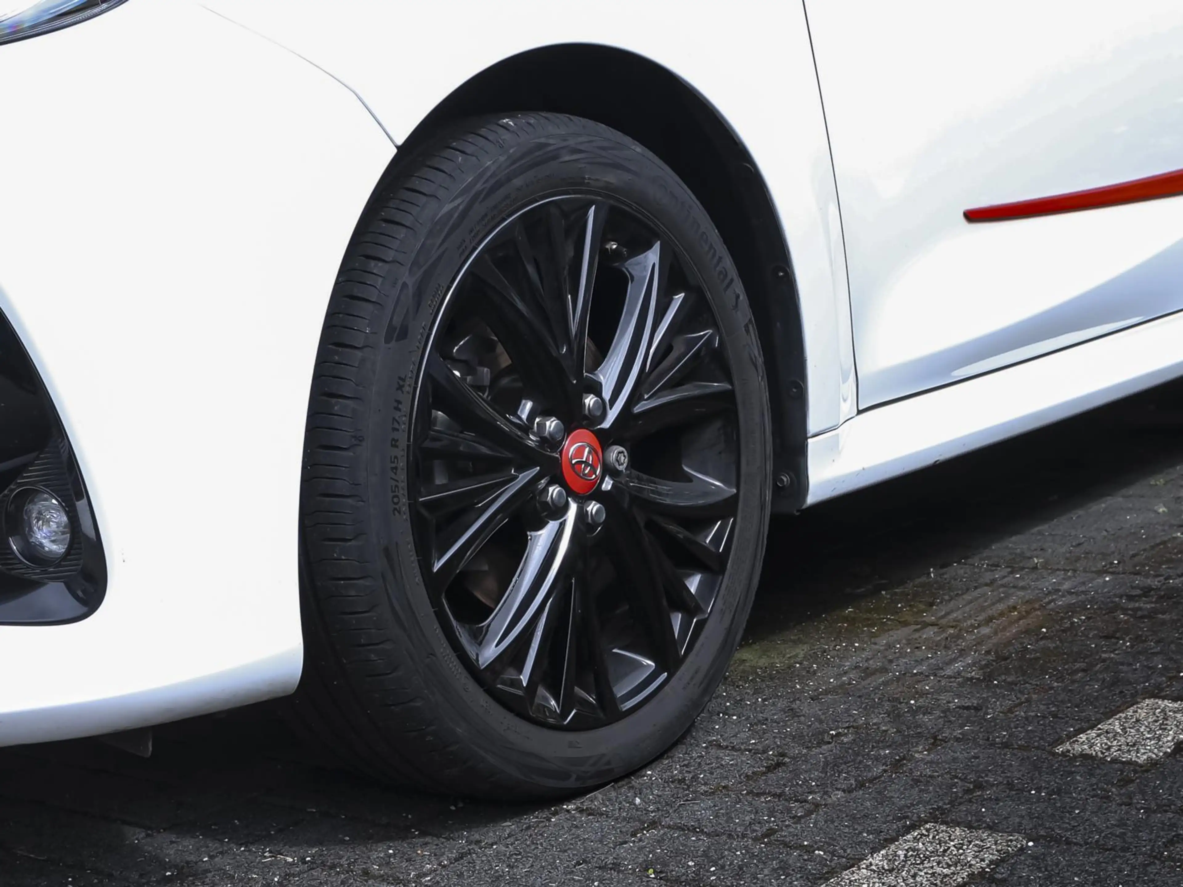 Toyota Yaris 1.5 Hybrid Club Comfort Paket SHZ SmartKey — photo 13