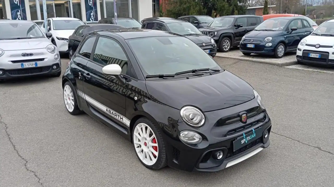 Abarth 695 2021