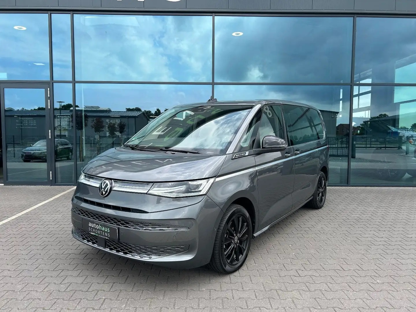 Volkswagen T7 Multivan DSG Style 2x elektr.Tür ACC Pano LED Grau - 1