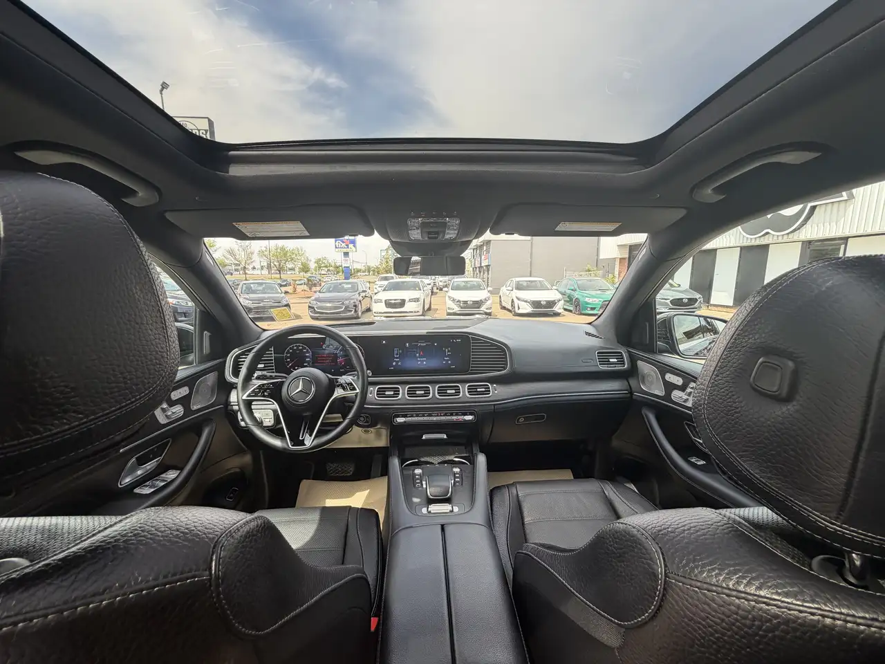 Mercedes-Benz GLS снимка Mercedes-Benz GLS