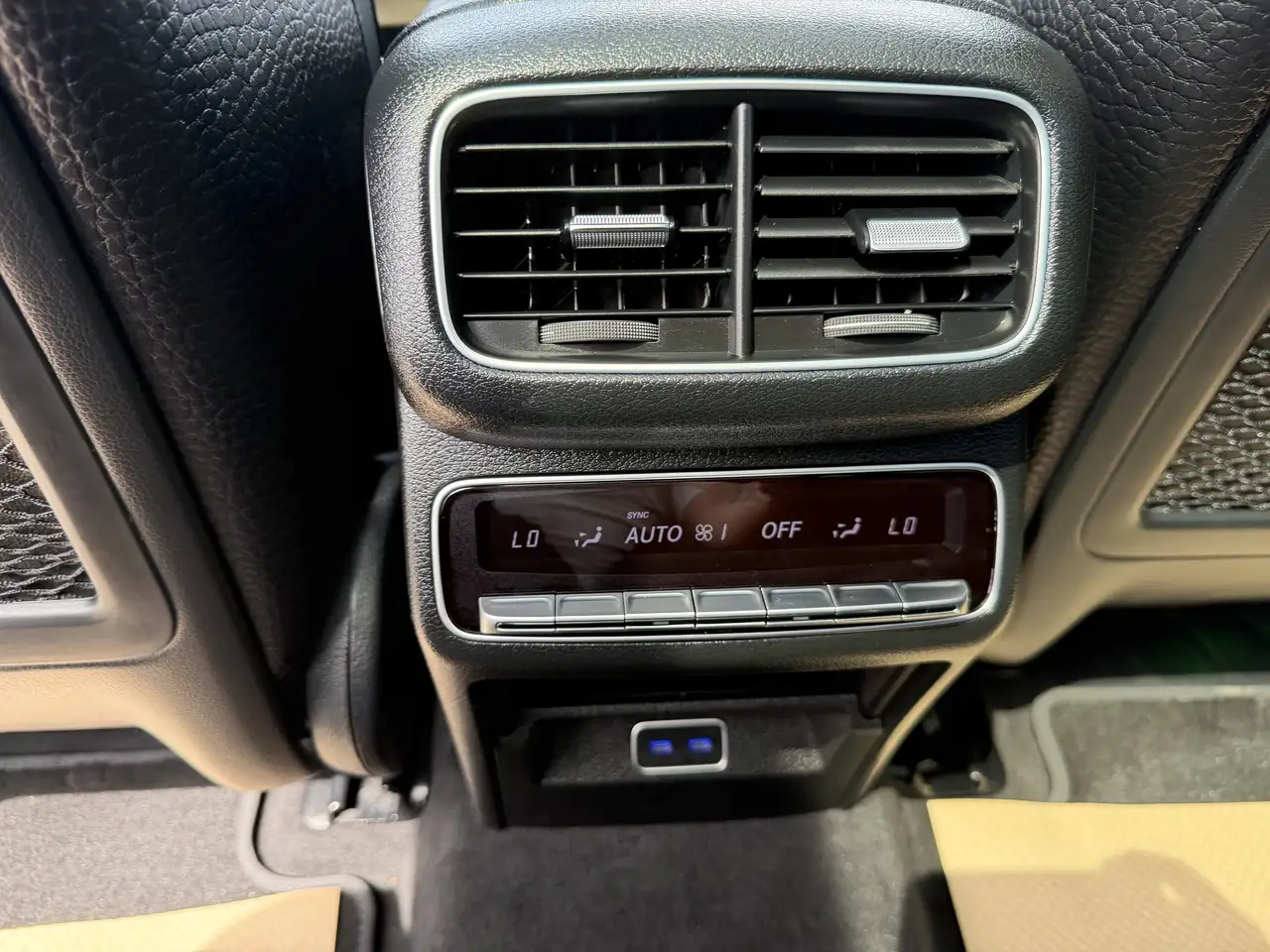 Mercedes-Benz GLS снимка Mercedes-Benz GLS