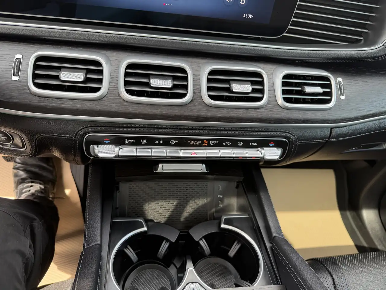 Mercedes-Benz GLS снимка Mercedes-Benz GLS