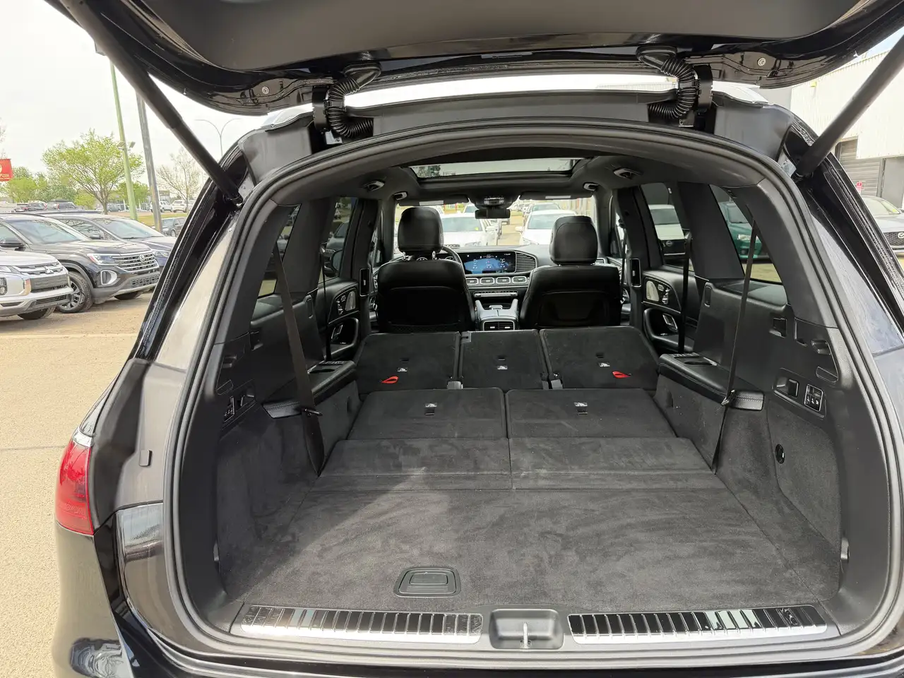 Mercedes-Benz GLS снимка Mercedes-Benz GLS