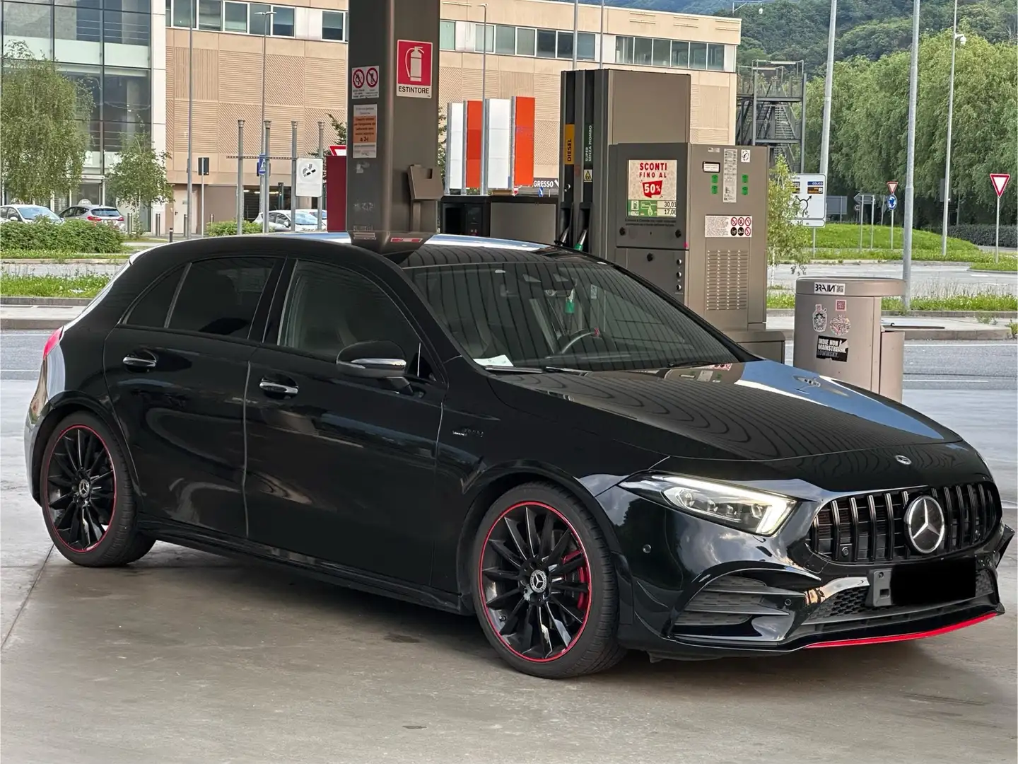 Mercedes-Benz A 220 4matic Premium benzina con tetto apribile - 1