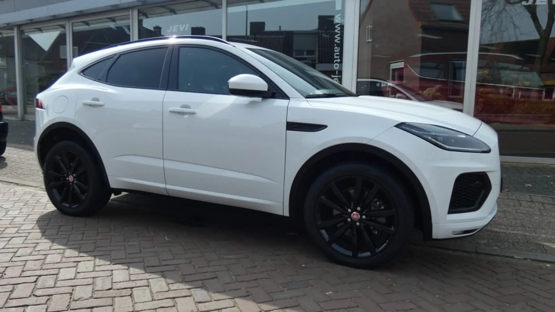 jaguar e-pace