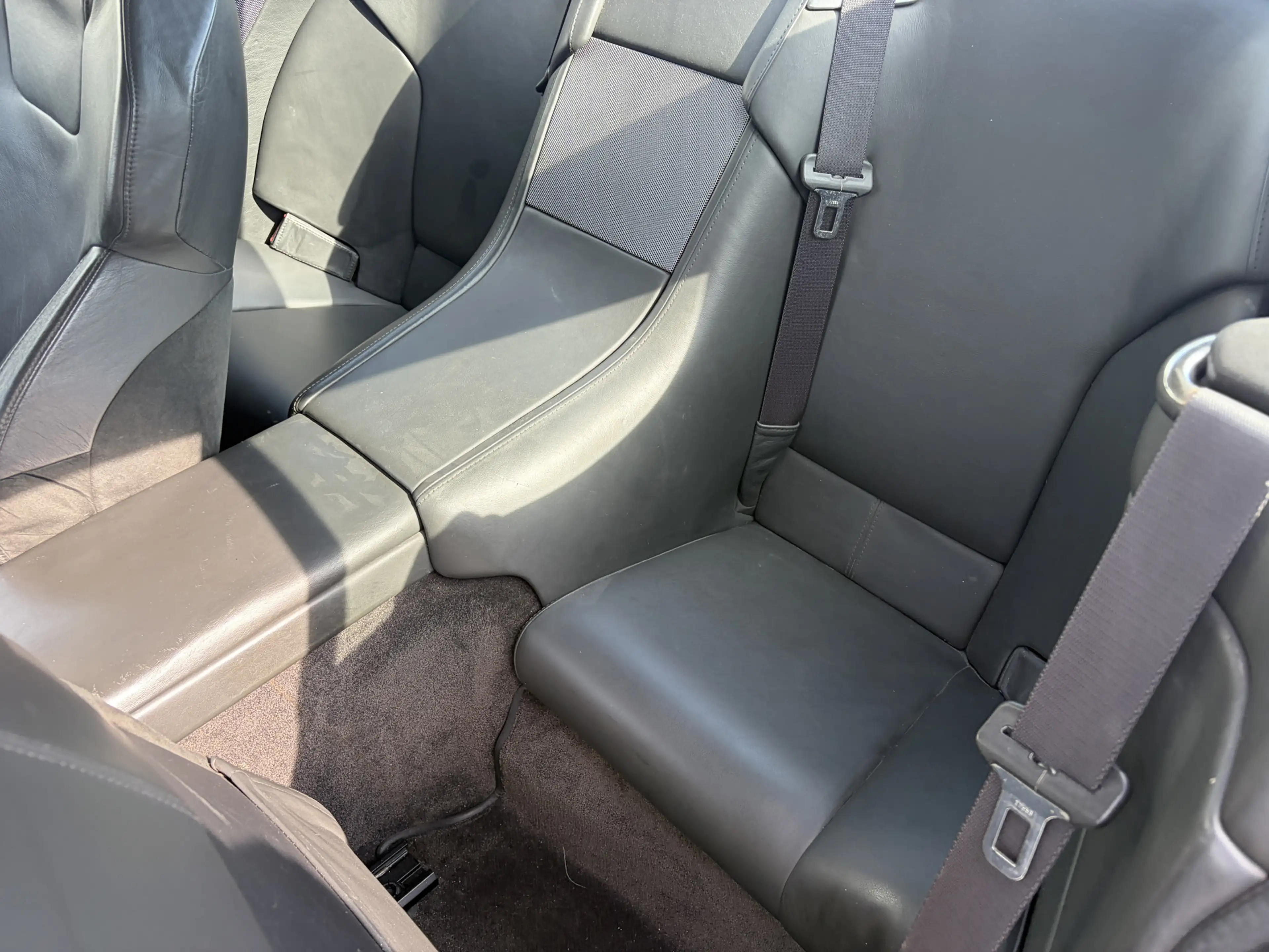 Aston Martin DB9 5.9 V12 Touchtronic / AUTOMAAT / LEER / NAVI / 85d — photo 5