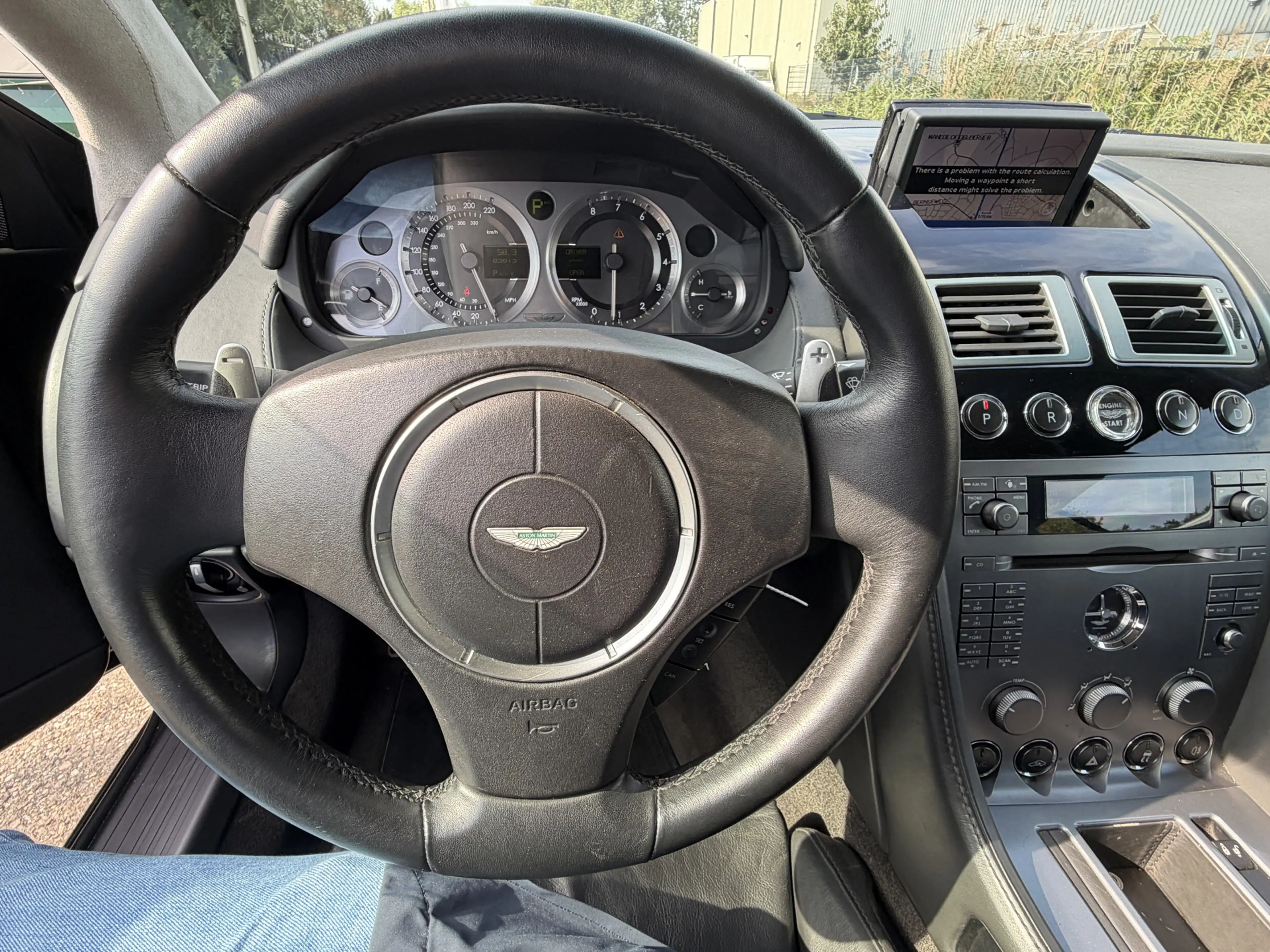 Aston Martin DB9 5.9 V12 Touchtronic / AUTOMAAT / LEER / NAVI / 85d — photo 7