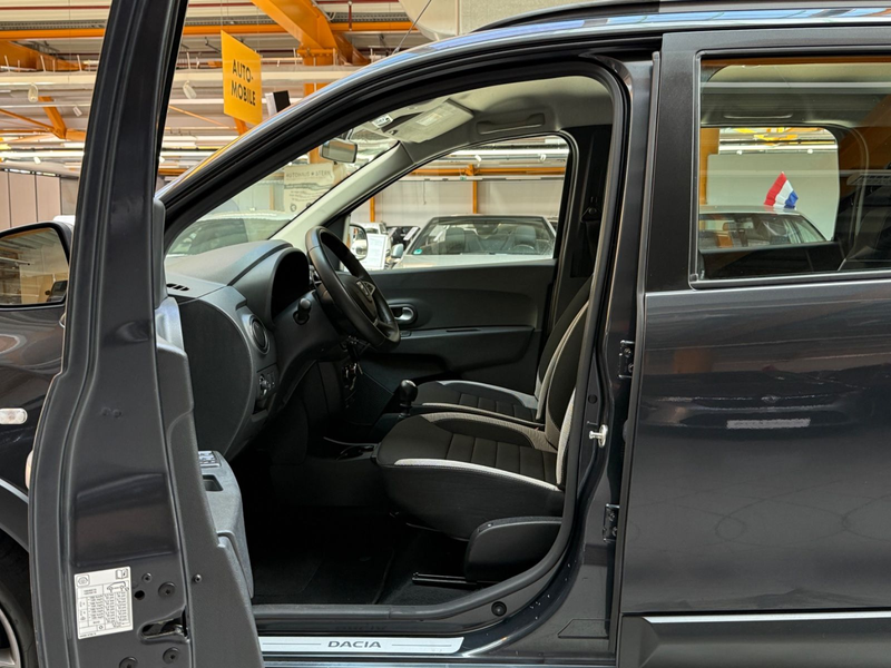 Dacia Lodgy Stepway|5-Sitzer|SHZ|PDC|Kamera|Klima|Navi — photo 10