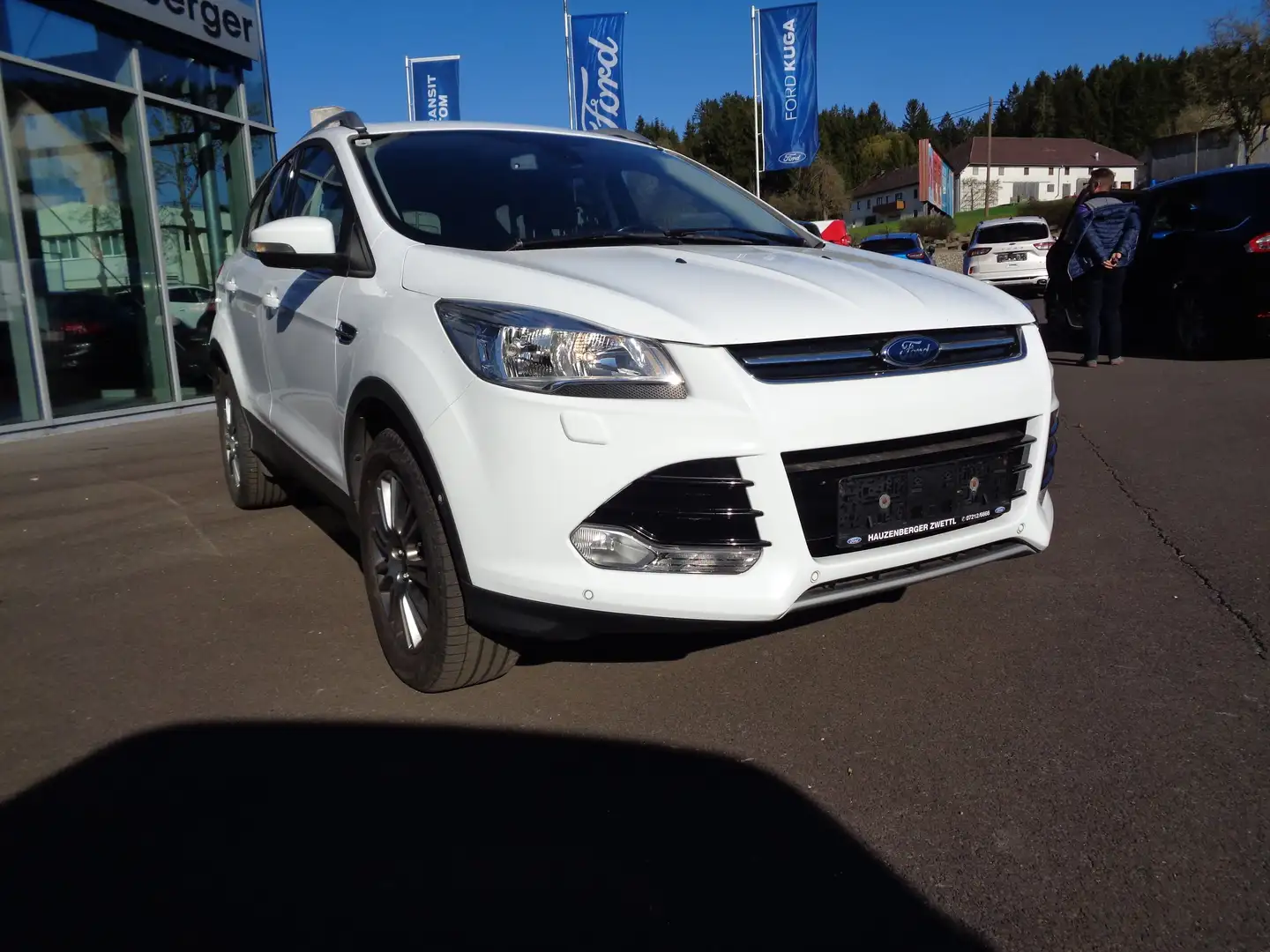 Ford Kuga 2,0 TDCi Titanium Weiß - 2
