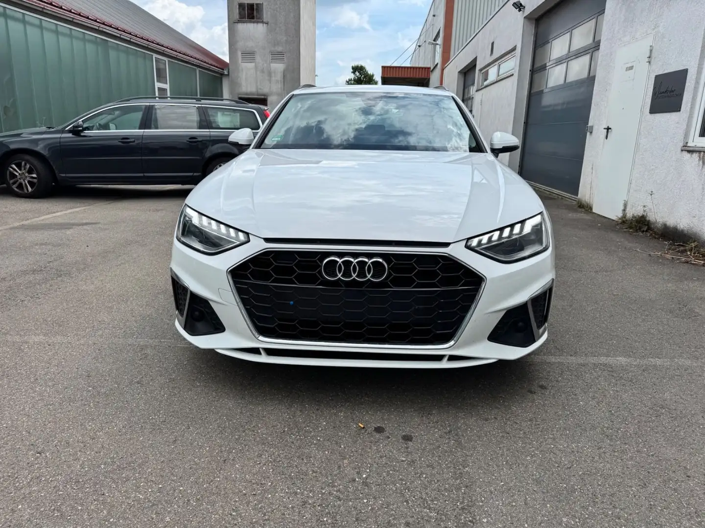 Audi A4 Avant 35 TDI S line Wit - 2