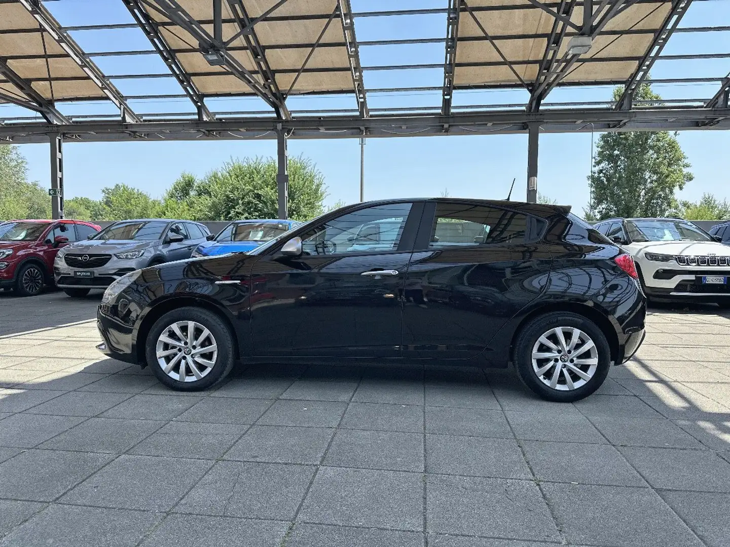 Alfa Romeo Giulietta 1.4 Turbo 120cv Giulietta Nero - 2